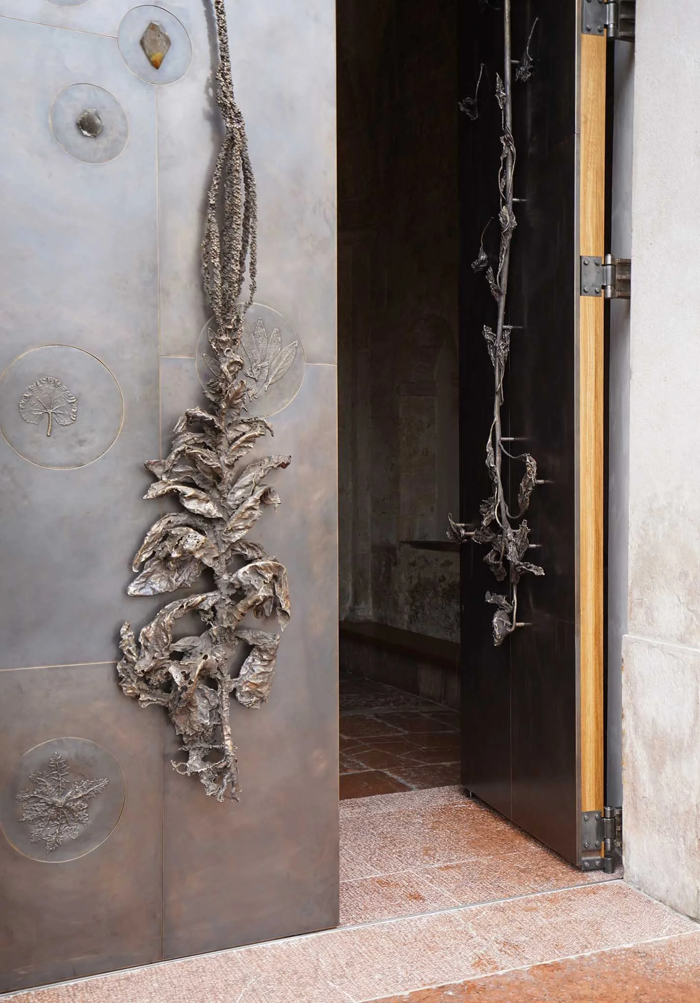 2025_Neues Portal, Bronze, Stiftskirche St. Peter, Salzburg