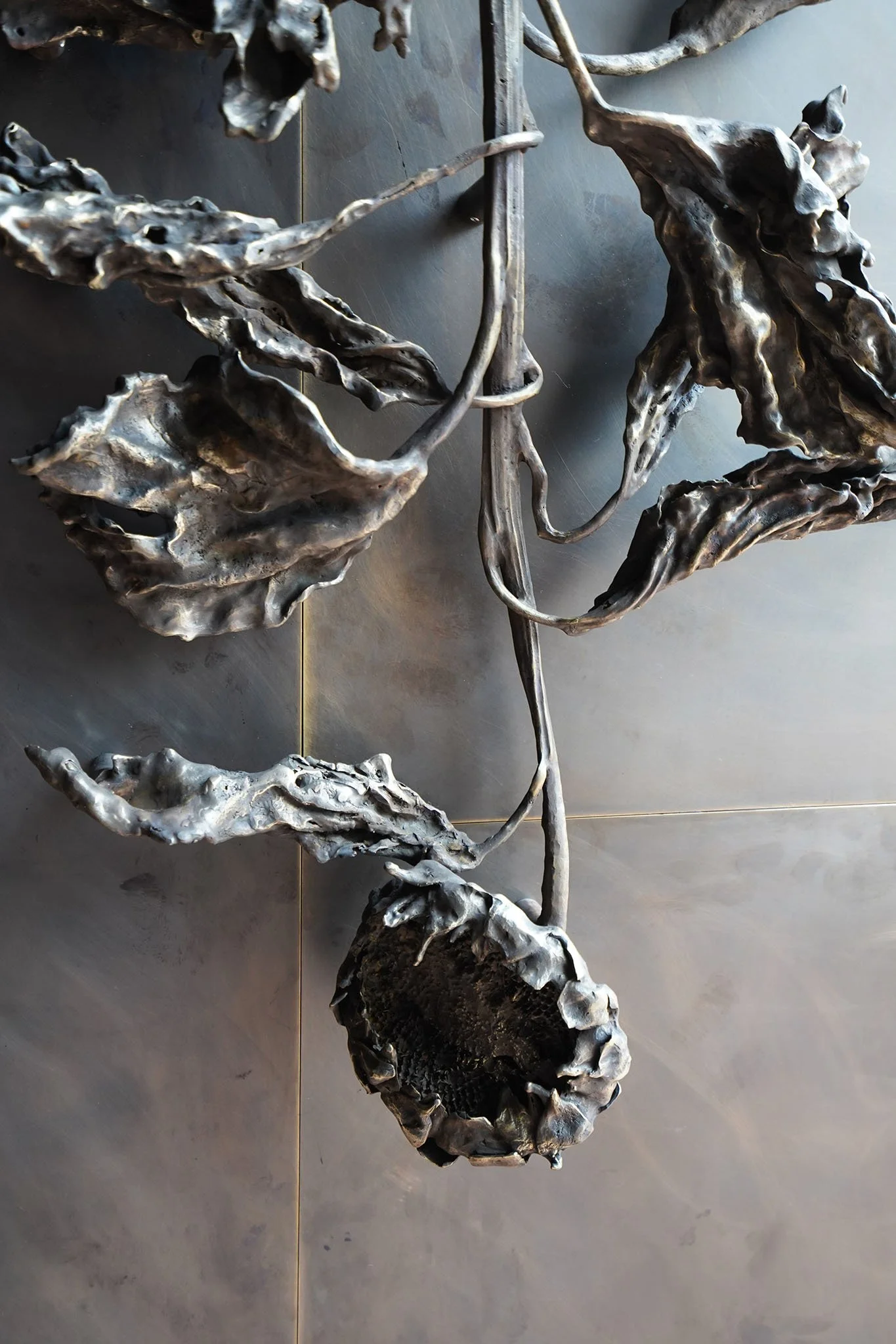 2025_Neues Portal, Sonnenblume Bronze, Stiftskirche St. Peter, Salzburg