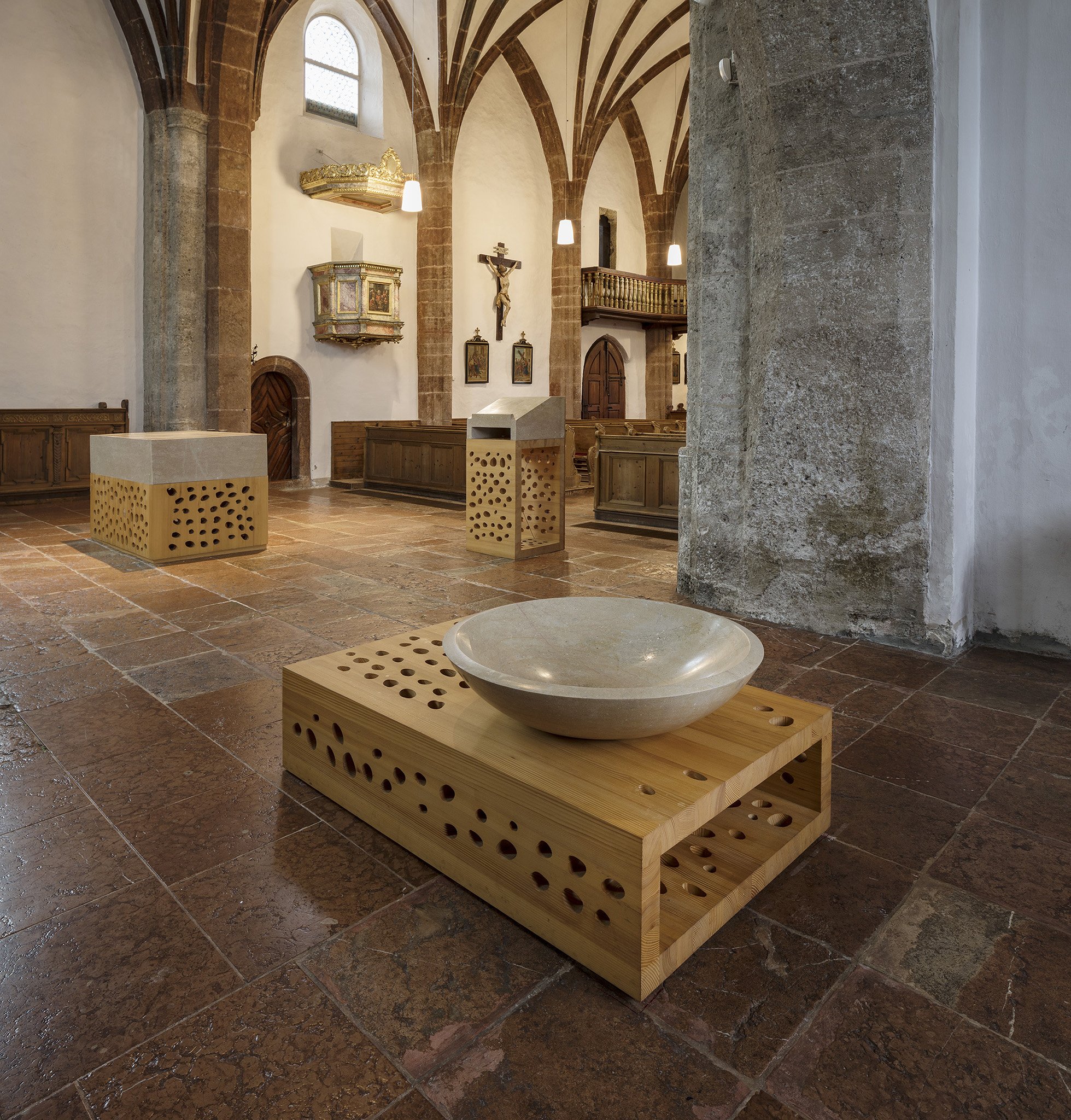 2012_Altarraumgestaltung, Pfarrkirche Puch, Puch bei Hallein