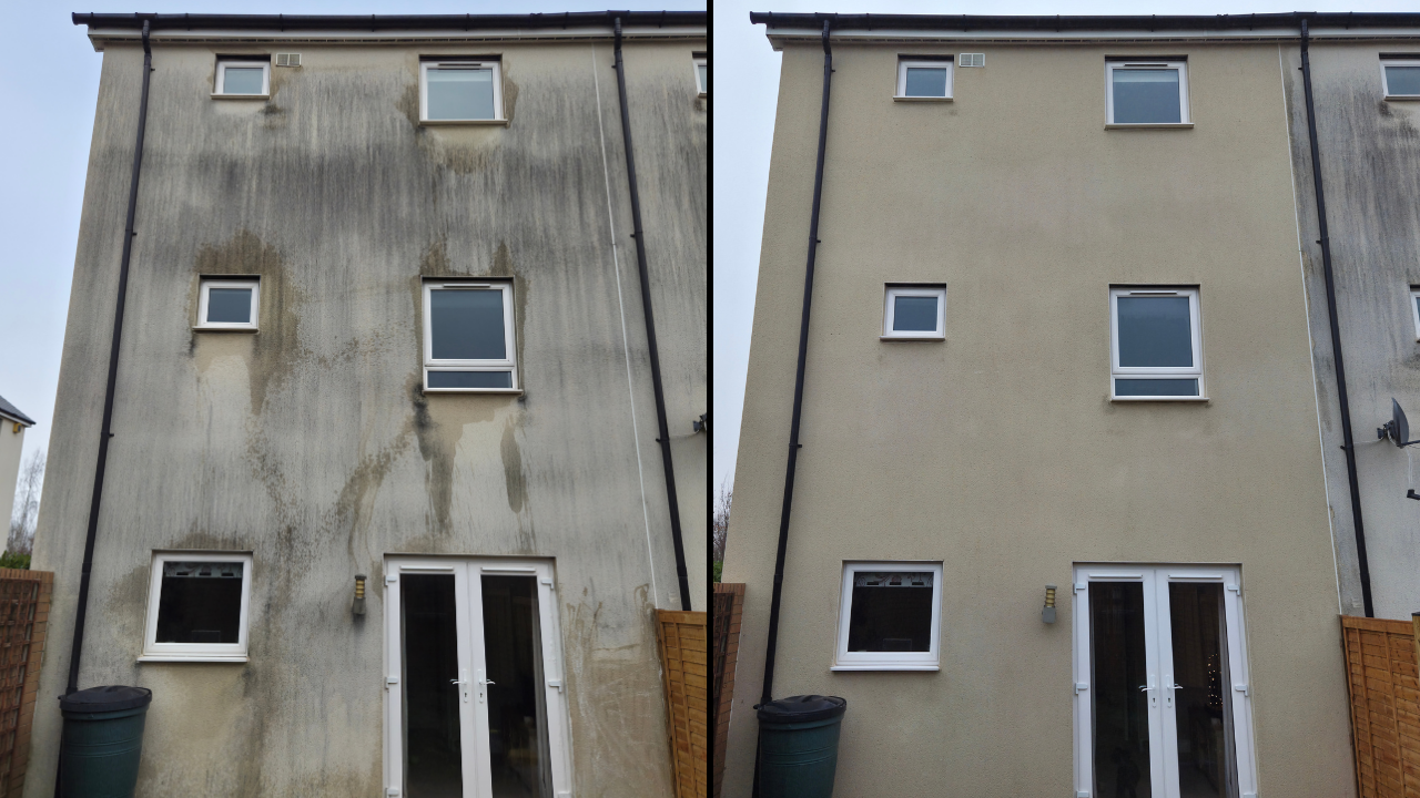 View of a 2 story house's exterior wall showing before and after a professional softwash cleaning. The left side is dirty with mould and algae stains while the right side shows the beneficial effect of softwash and biocide treatment.