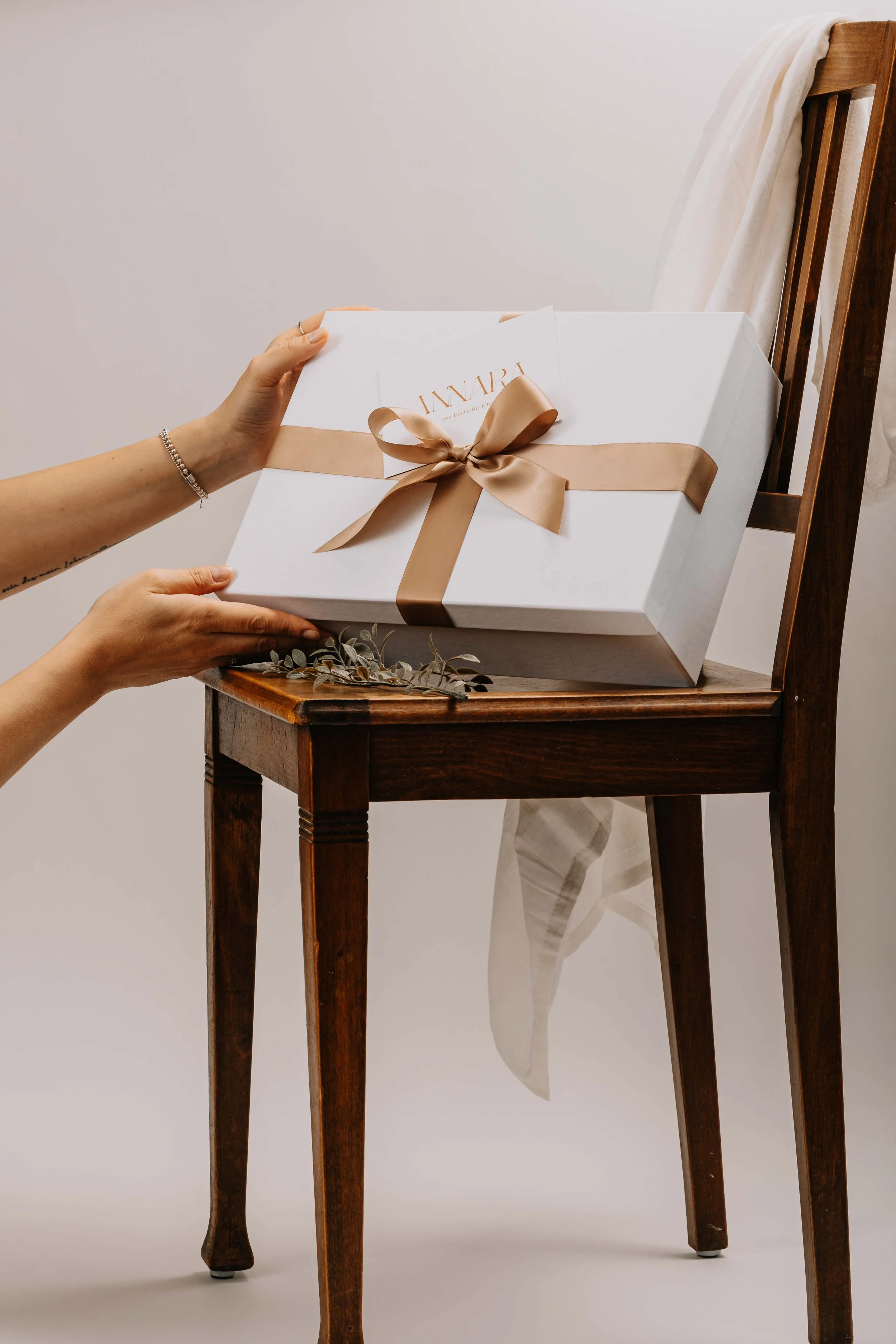 ANNARA-Brand-Box-15.jpg