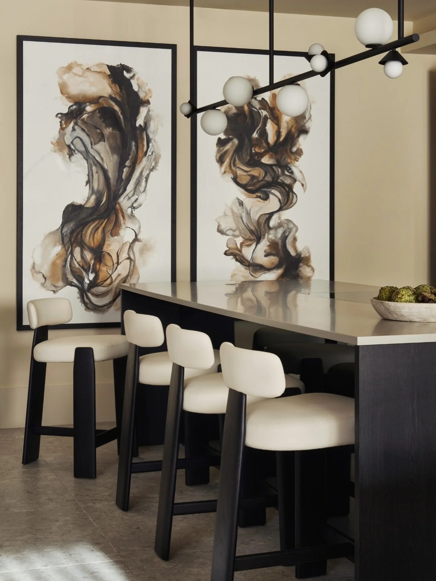 Oversized Artwork | Brave choices

Scale has the power to transform a room. In this space, oversized artwork brings balance and presence, drawing the eye upward and creating an elegant focal point that anchors the design.

Large-scale pieces can feel