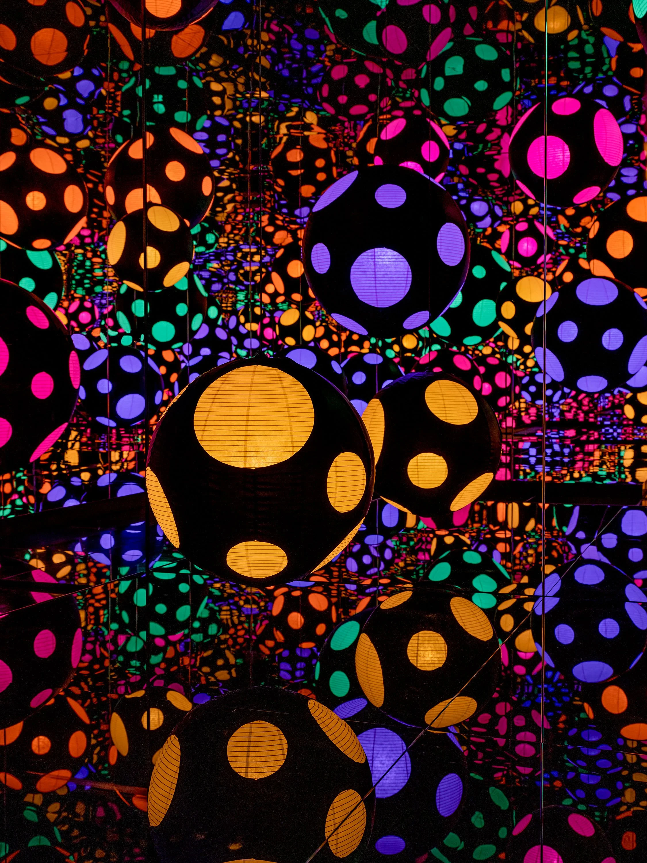 Yayoi Kusama, "Infinity Mirrored Room—My Heart Is Dancing into the Universe” (2018) / Hirshhorn Museum, Washington, DC