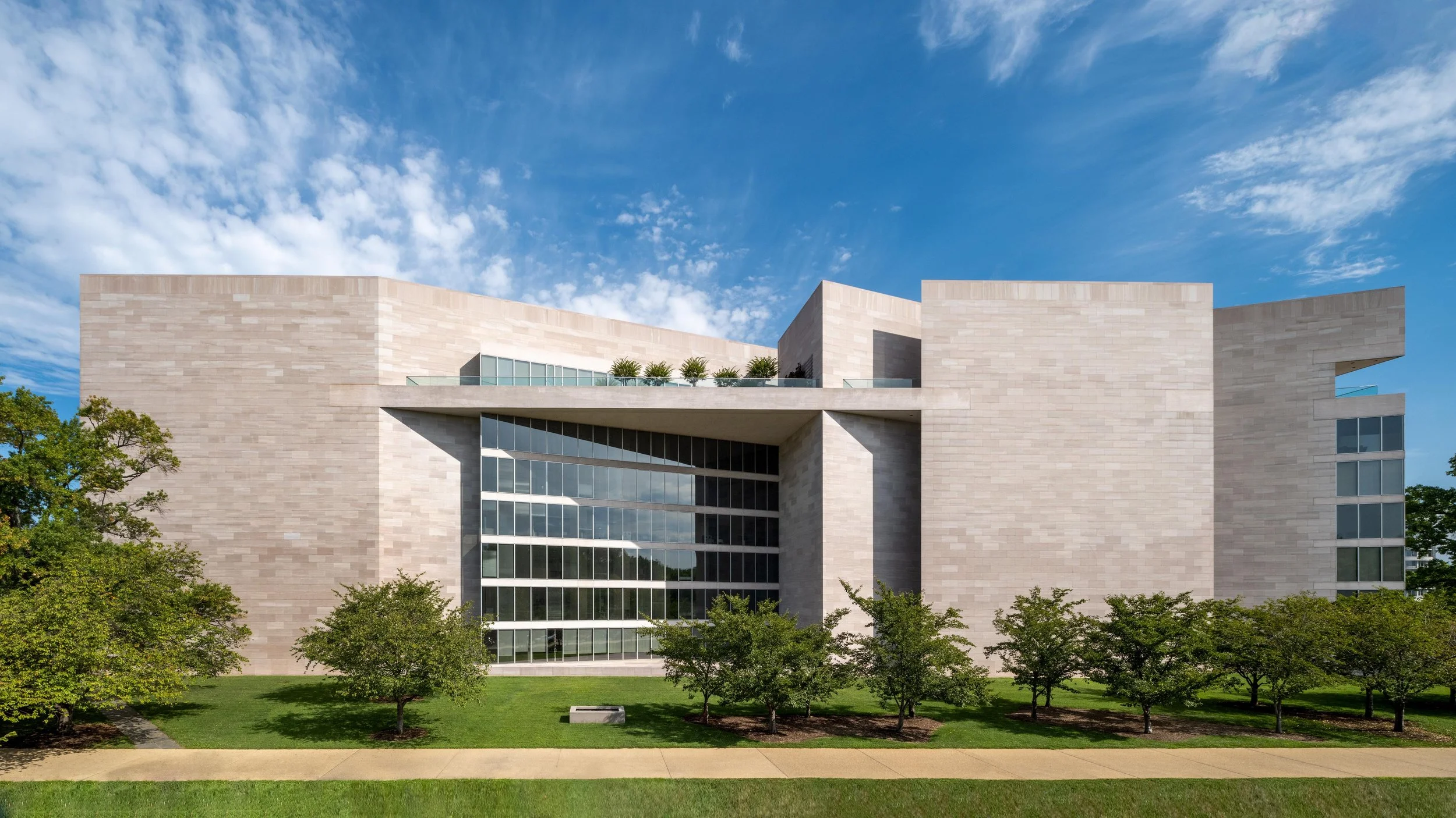 National Gallery of Art, East Building, Washington, DC / Architect:  I. M. Pei (Pei, Cobb, Freed & Partners)