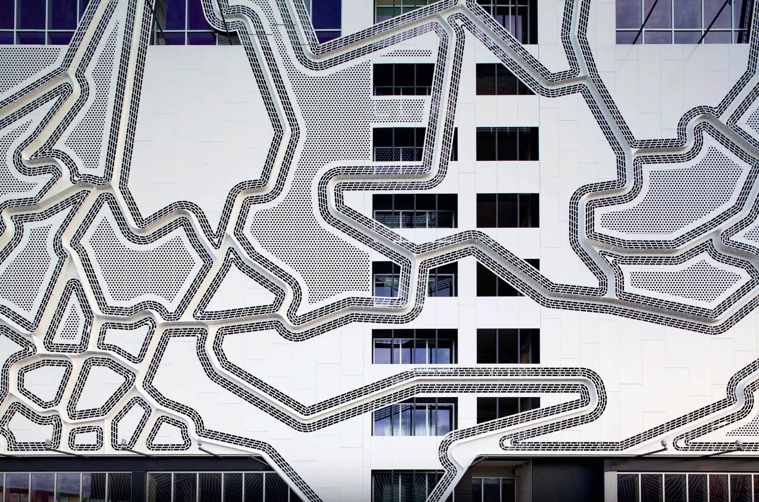 The Wynwood Garage, Miami, FL / Architectural skin by Faulders Studio