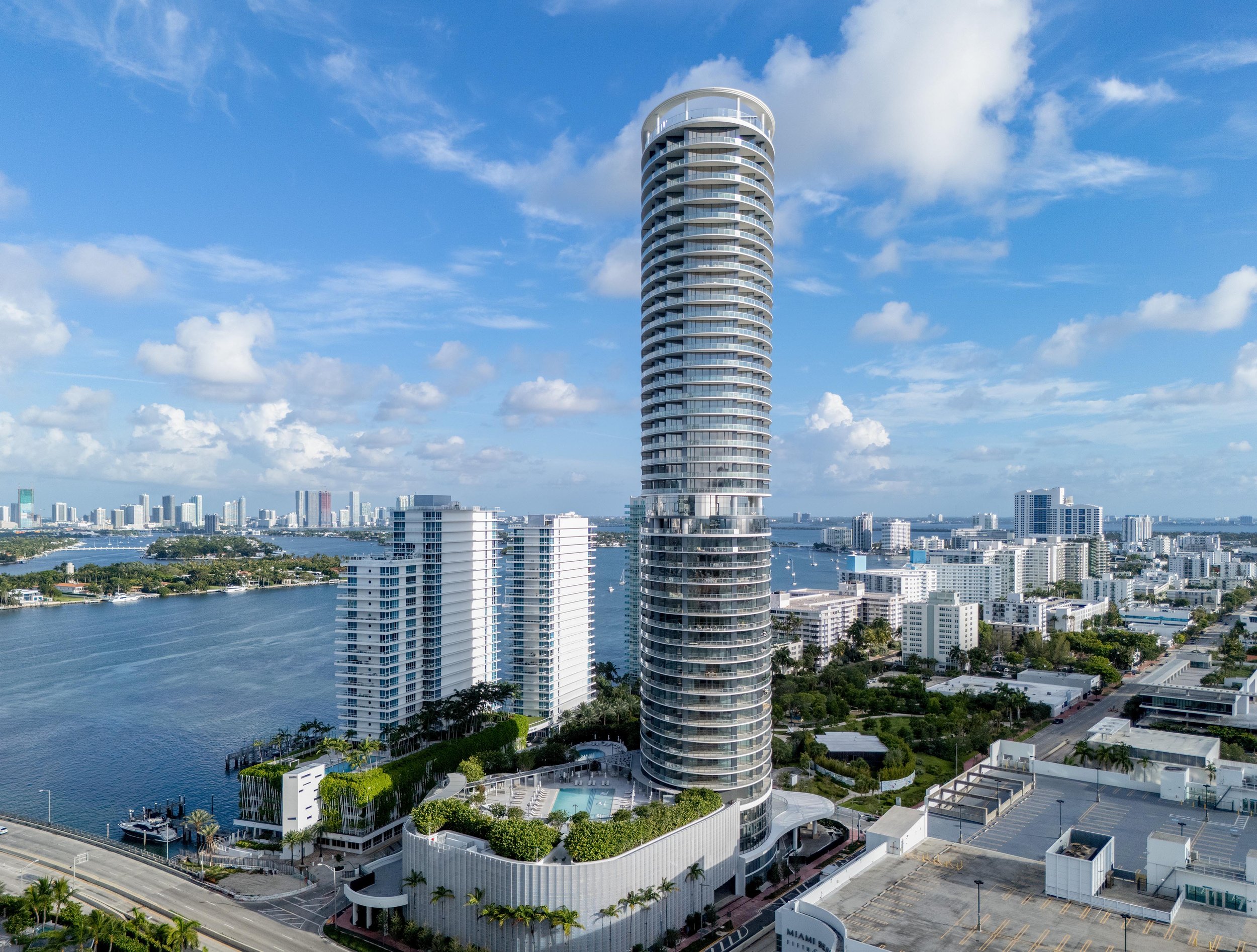 Five Park, Miami Beach, FL / Architect:  Arquitectonica