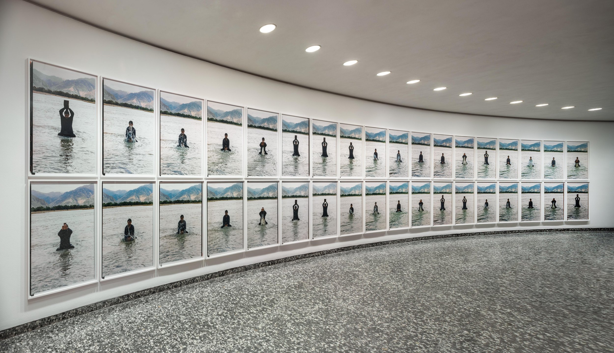 "A Window Suddenly Opens:  Contemporary Photography in China" / Hirshhorn Museum, Washington, DC