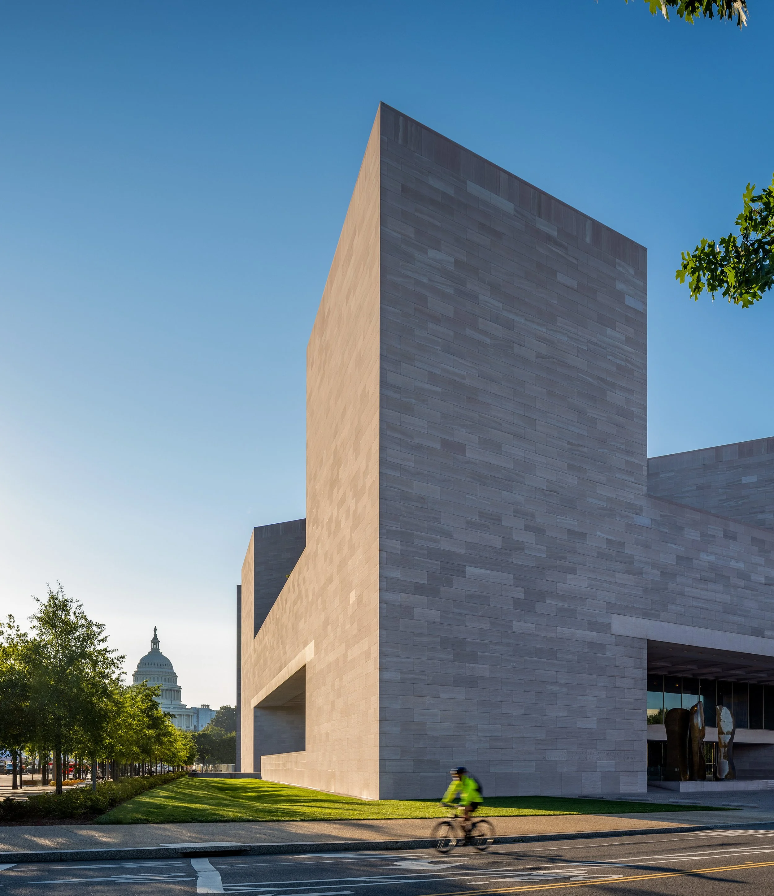 National Gallery of Art, East Building, Washington, DC / Architect:  I. M. Pei (Pei, Cobb, Freed & Partners)