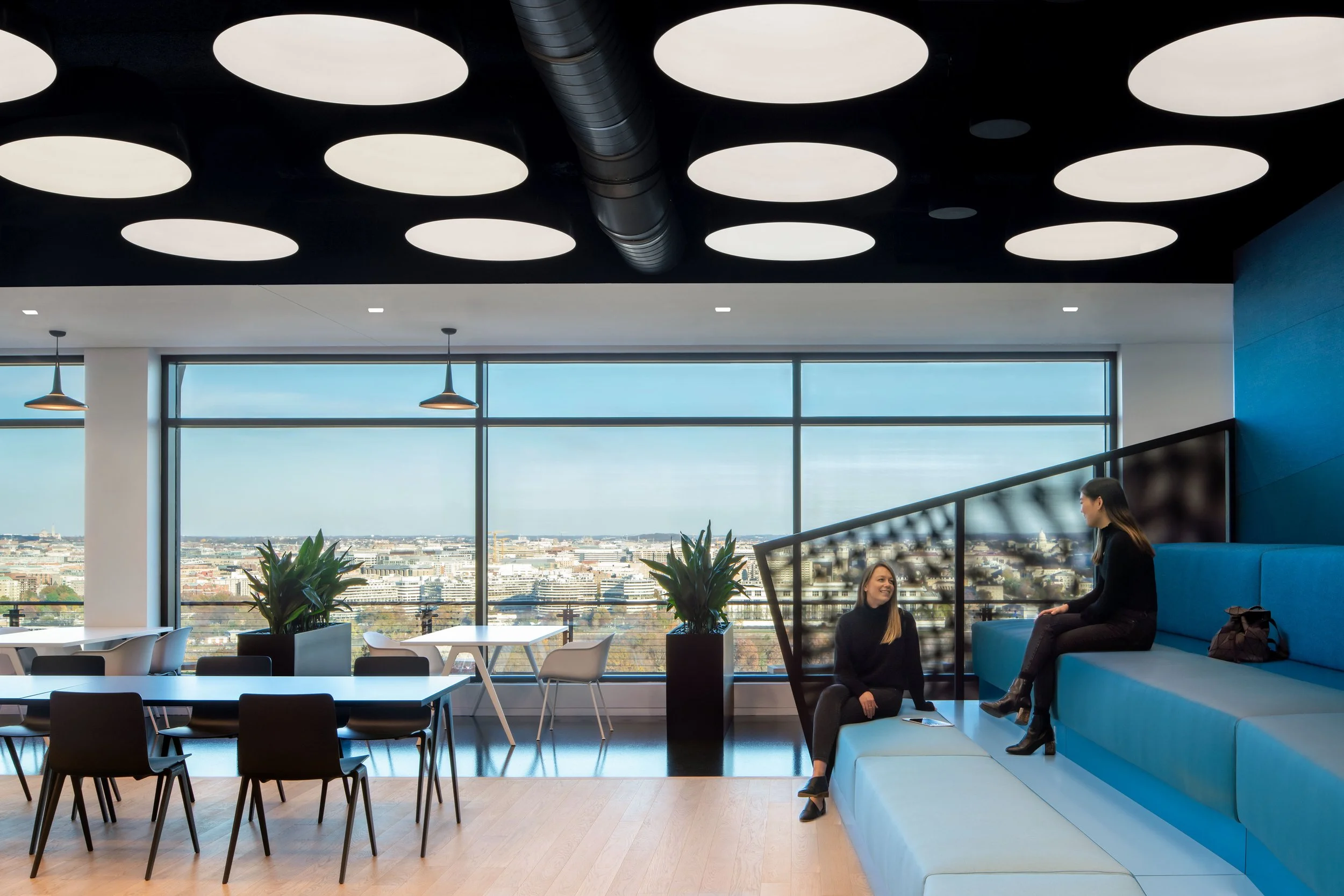 Yext, Arlington, VA / Architect:  IA Interior Architects