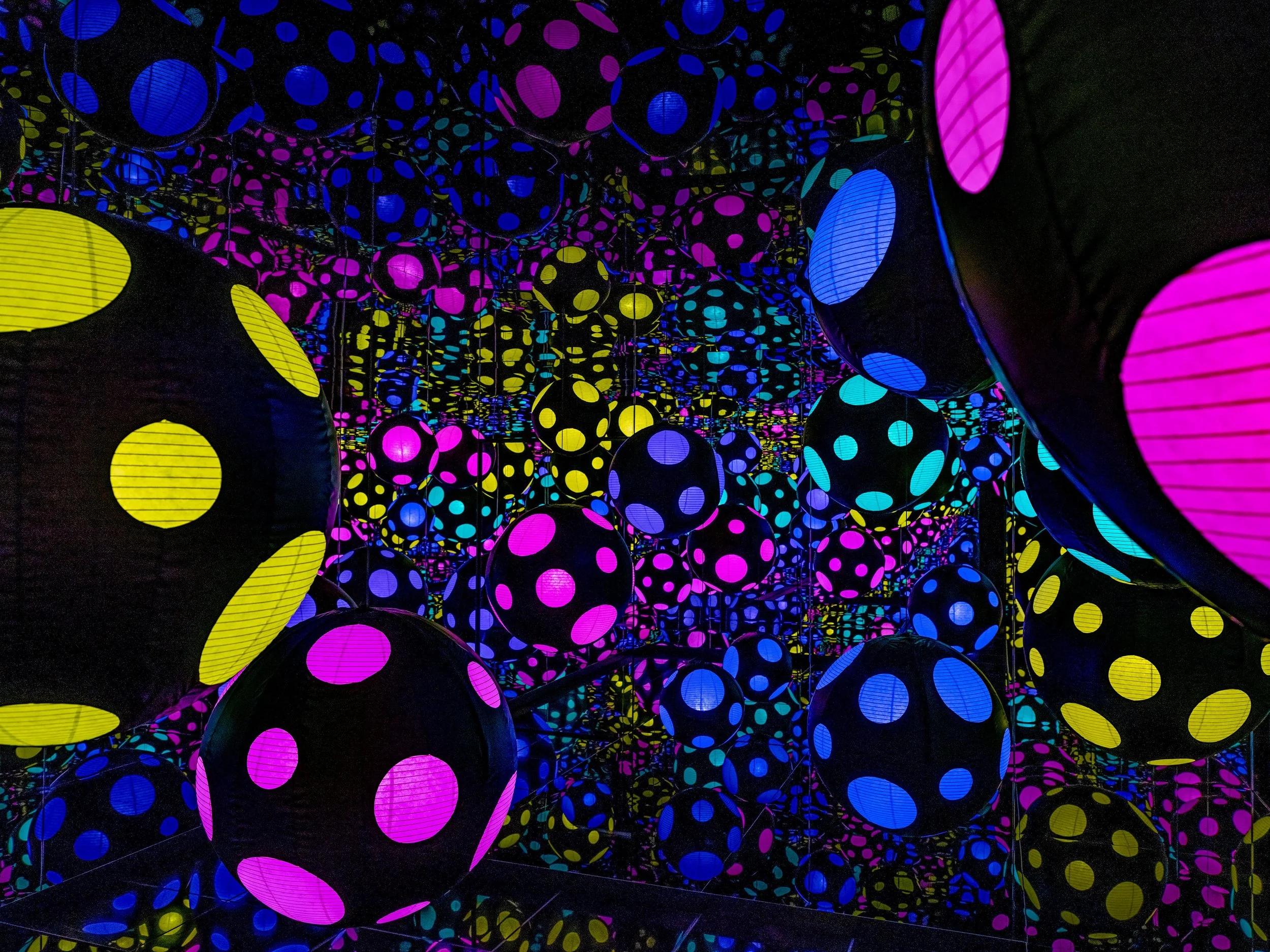 Yayoi Kusama, "Infinity Mirrored Room—My Heart Is Dancing into the Universe” (2018) / Hirshhorn Museum, Washington, DC