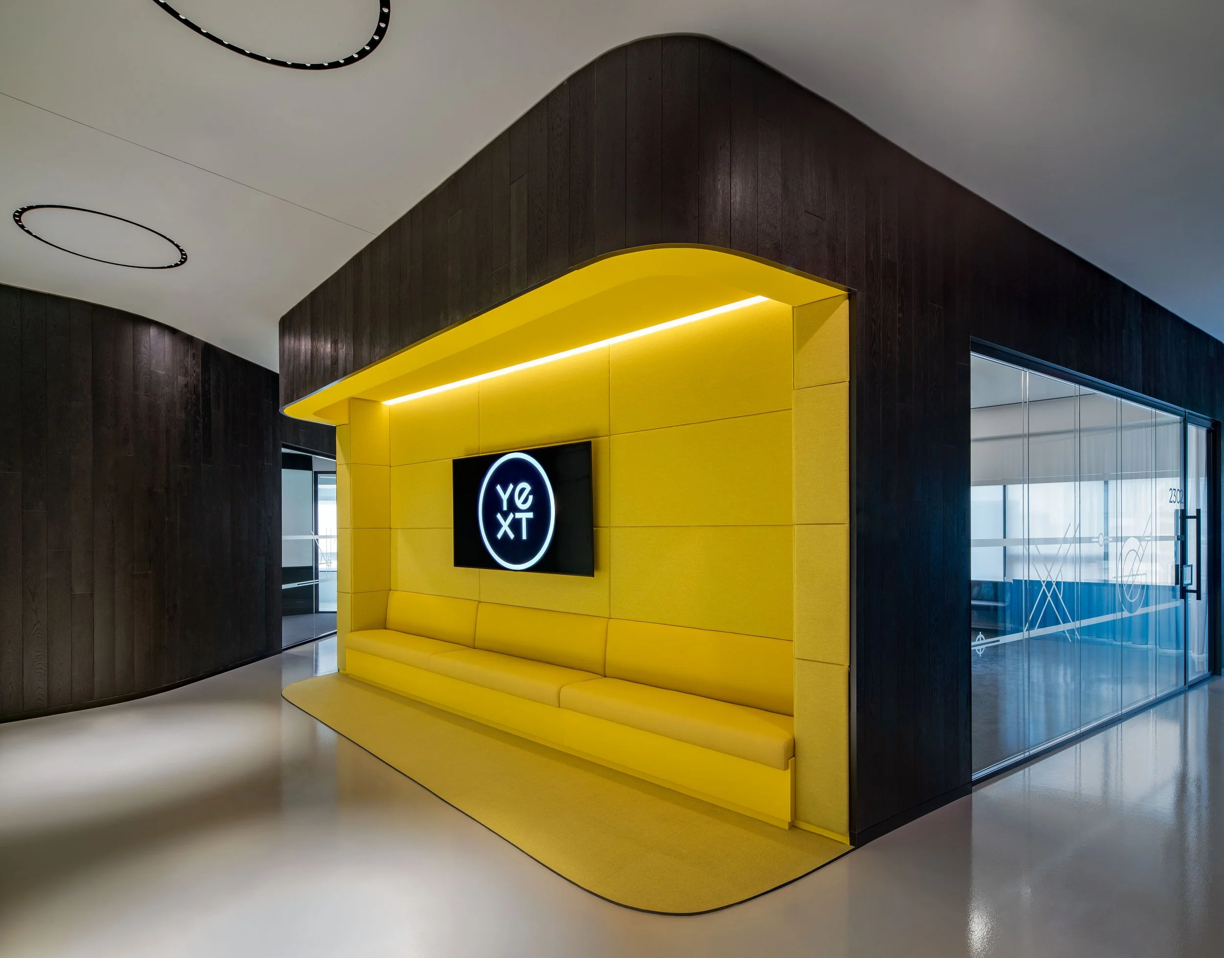 Yext, Arlington, VA / Architect:  IA Interior Architects