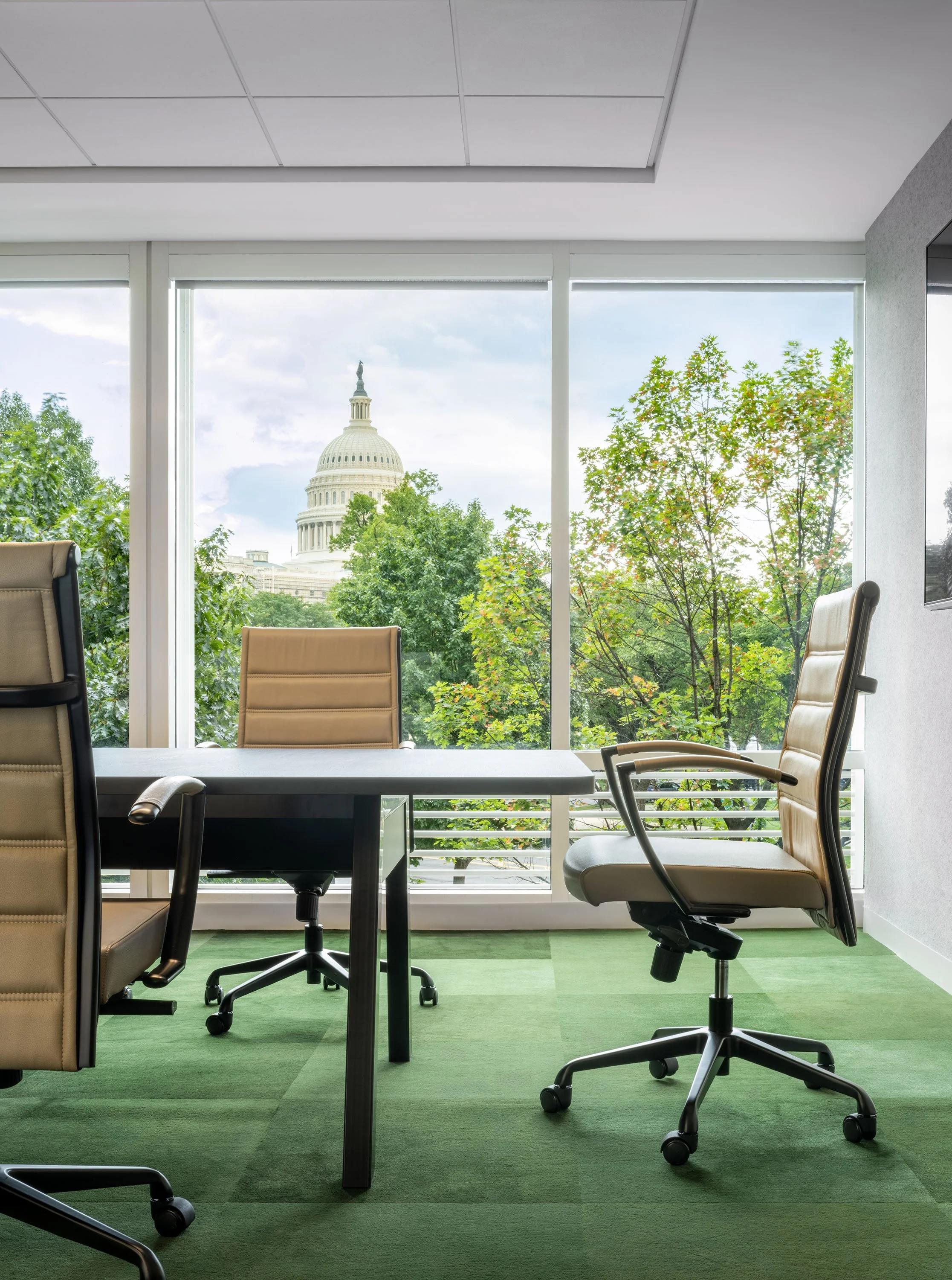 Distilled Spirits Council of the United States (DISCUS), Washington, DC / Designer:  SSHAPE  