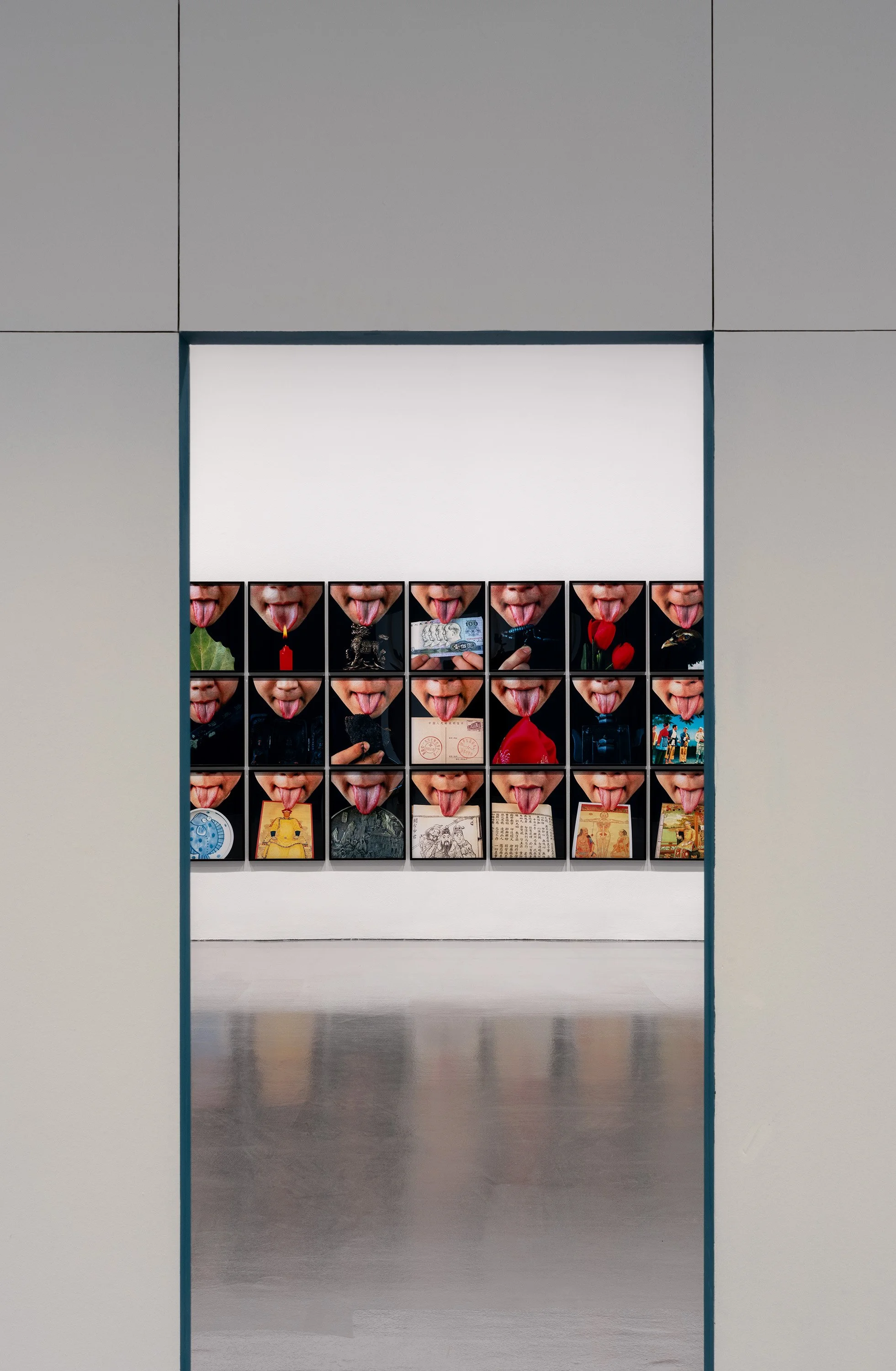 Cang Xin:  "Communication Series 2" (1999) / A Window Suddenly Opens:  Contemporary Photography in China / Hirshhorn Museum, Washington, DC