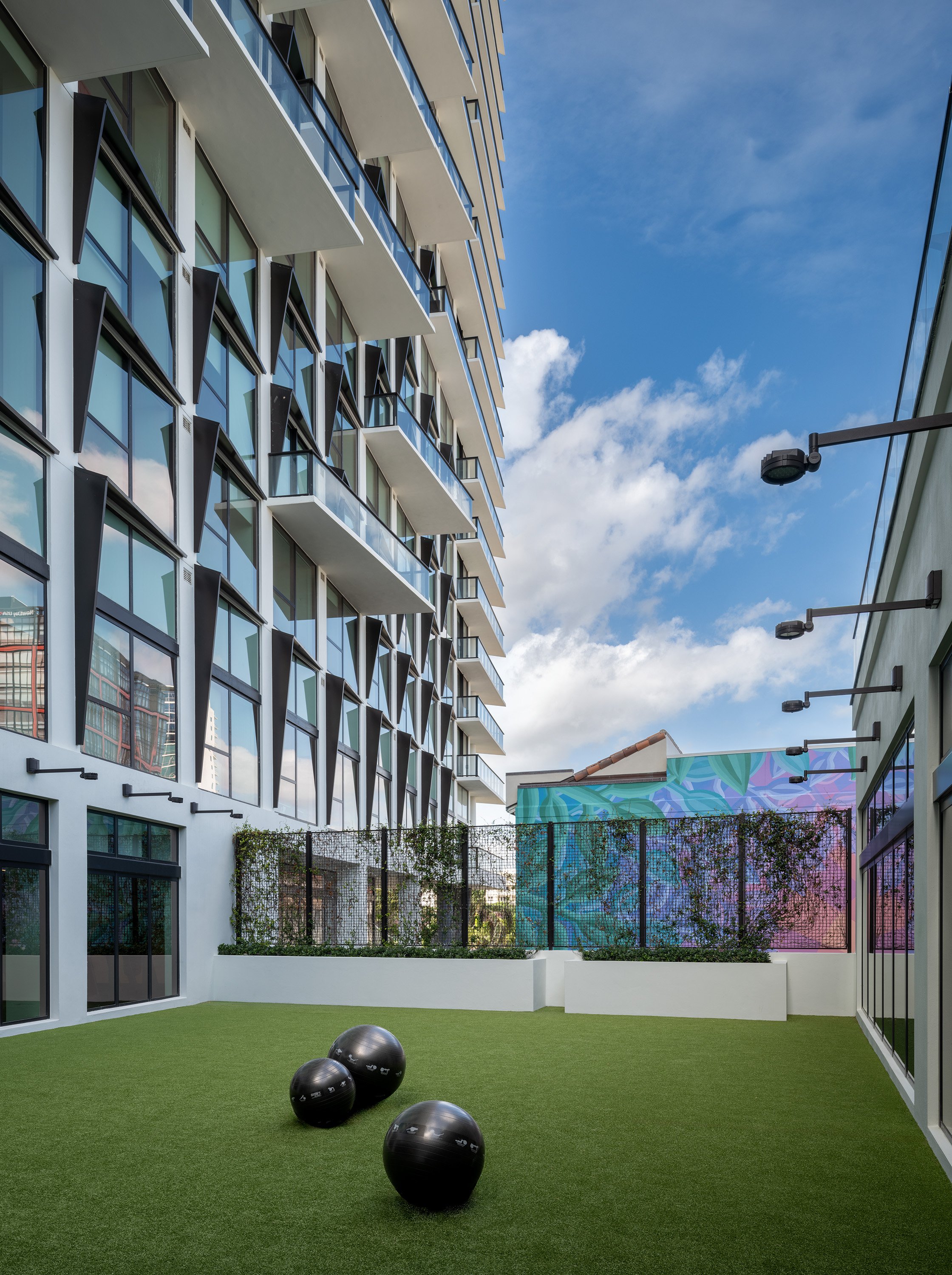 575 Rosemary, West Palm Beach, FL / Architects:  Elkus Manfredi, Leo A Daly / Developer:  Related