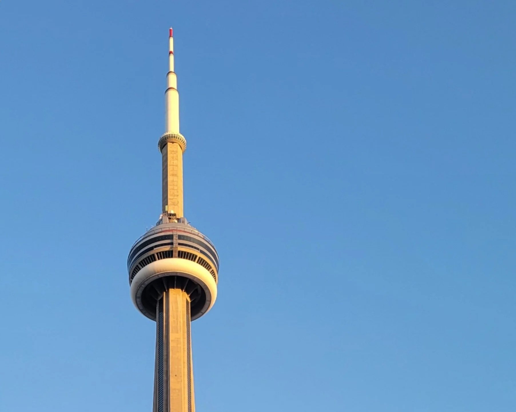 CN_tower_toronto.jpg