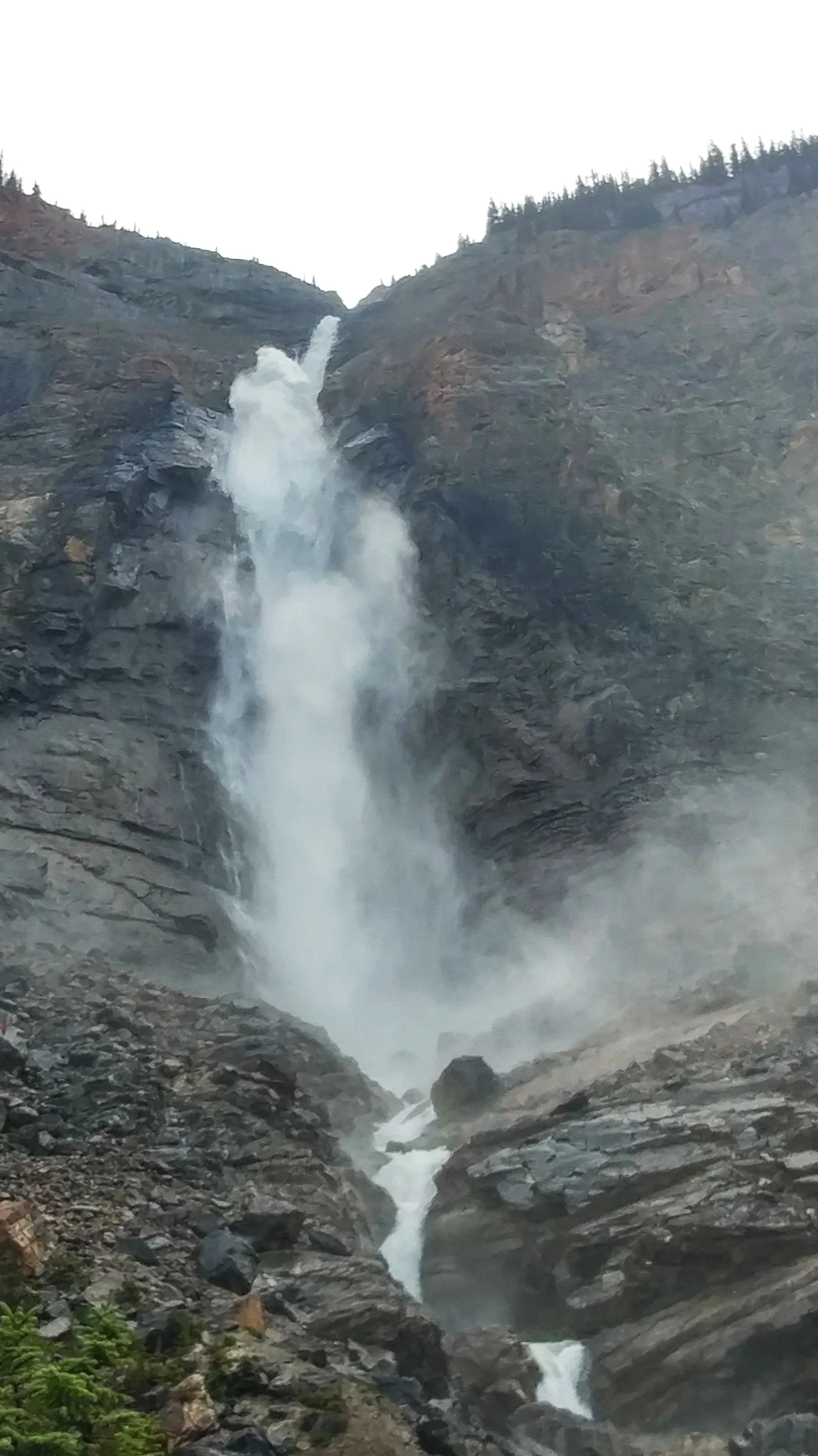 Takakkaw Falls