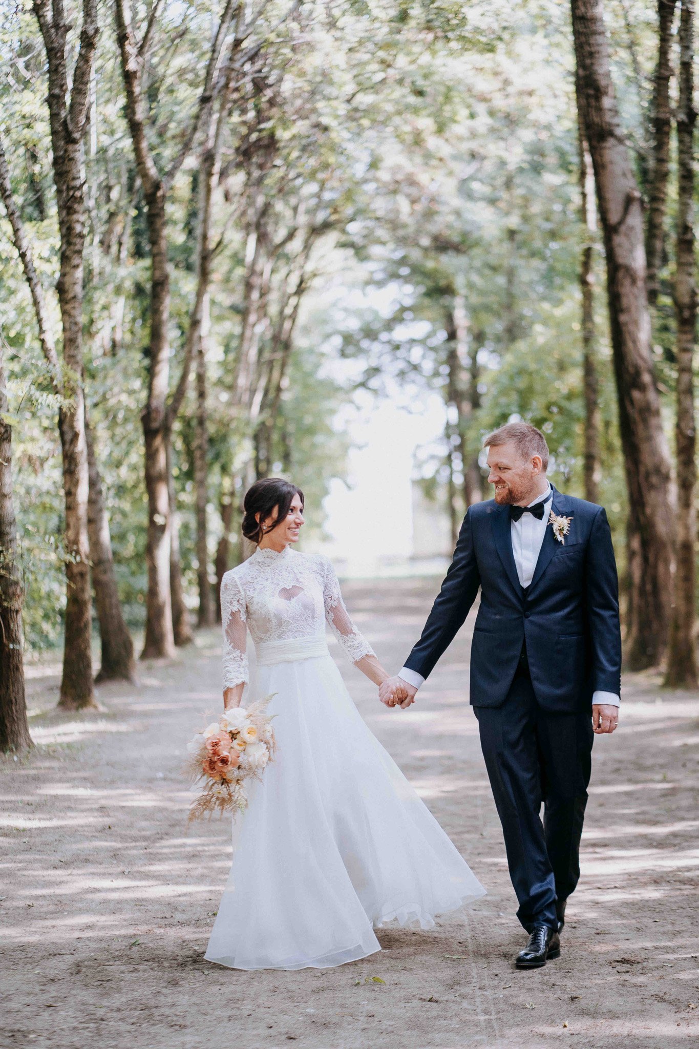 CIÒ CHE VIVRETE PASSERÀ IN UN GIORNO, MA QUELLO CHE COSTRUIREMO INSIEME RESTERÀ NEL TEMPO.