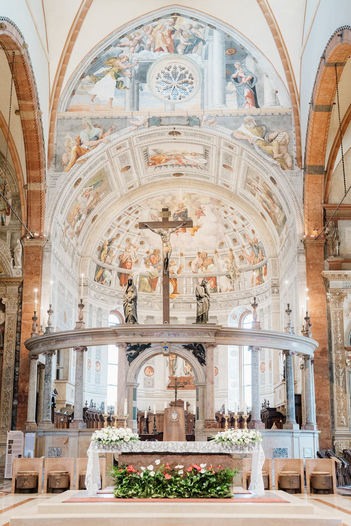 battesimo-duomo-verona-altare.jpg