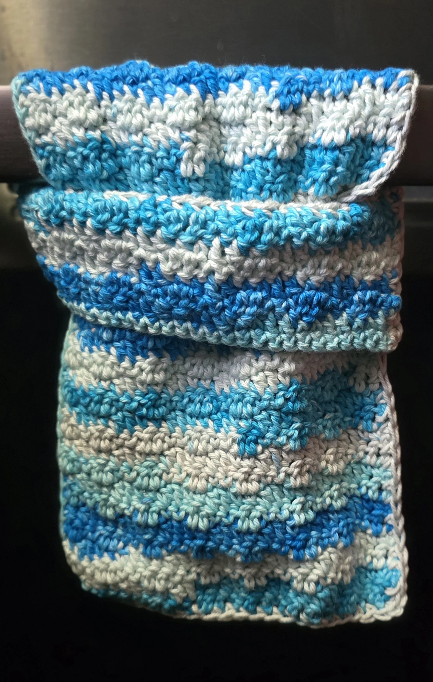 crochet keyhole towel