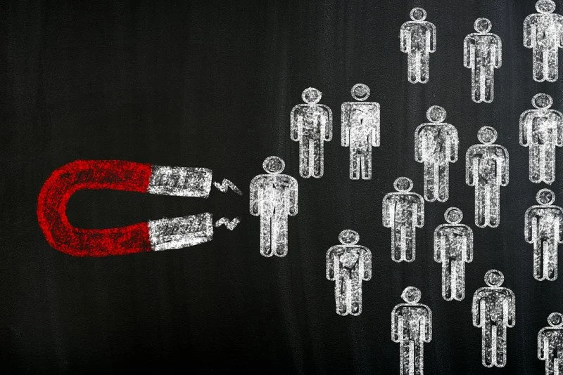 Digital Signage Content Best Practices: Creating Messages That People Actually Notice