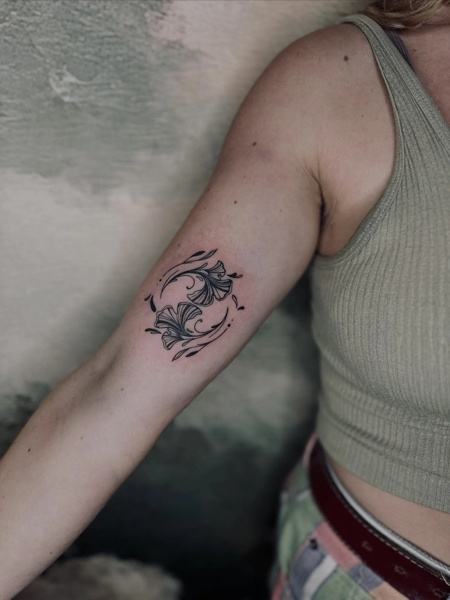 Asymmetrical ginkgo leaves for @rosamaisell - thank you so much lovely! X