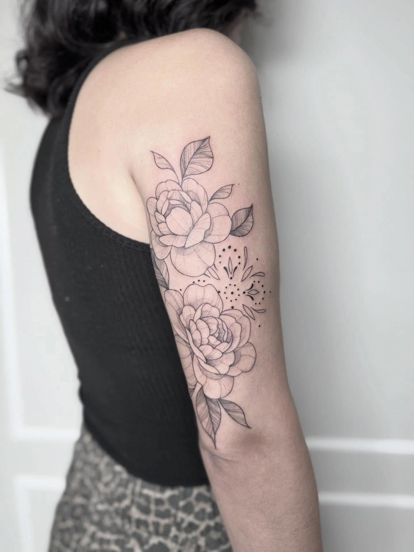 -// Peonies and Ornaments \\- ✨💗 

- I am back at work Monday 5th- I have plenty of space in January so please message if you fancy a pretty tattoo soon 🥰✨

#tattoos #girlytattoo #ornamentaltattoo #lineworktattoos #femaletattooist
