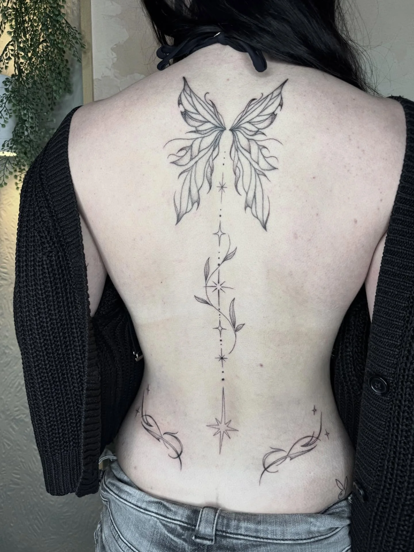 A few new additions for a gorgeous girly yesterday! 

#tattoo  #ink #inked #girlytattoos #femaletattooartist