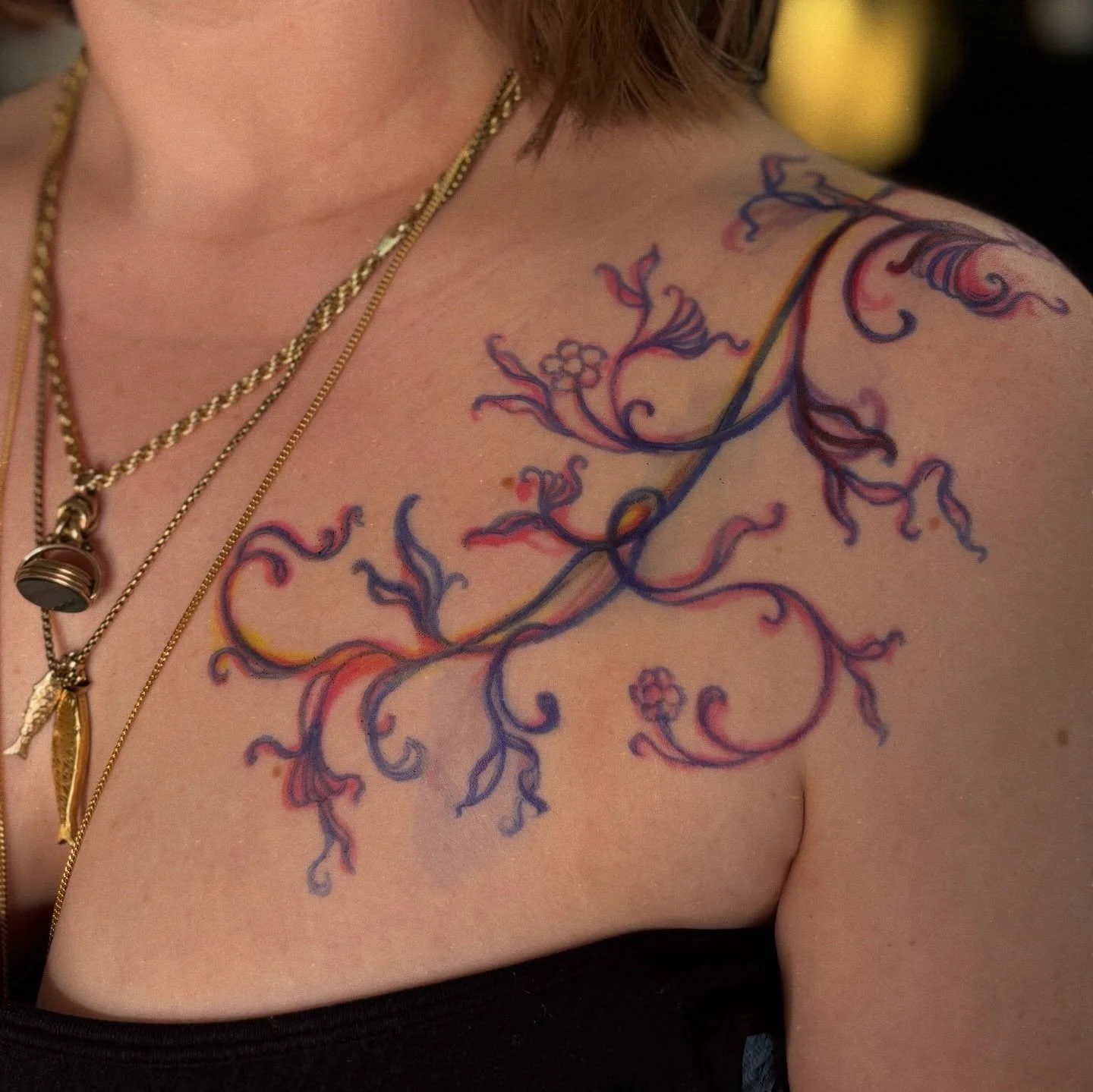 ✸ ✴︎ freehand stencilling ✴︎ ✸

Freehanding can look messy &amp; chaotic with its clunky lines and sketchy pen marks, but that&rsquo;s exactly what I really love about it.
It&rsquo;s a bit of a trial &amp; error process with constant communication be