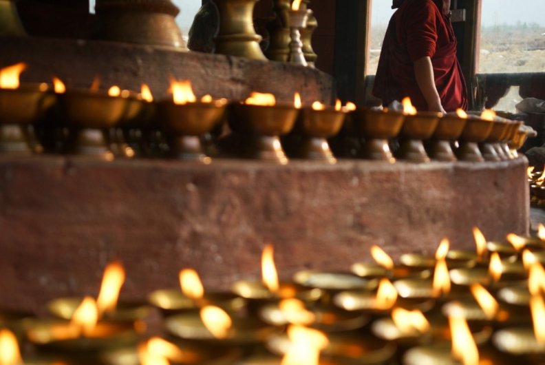 100,000 Butter Lamp Offerings