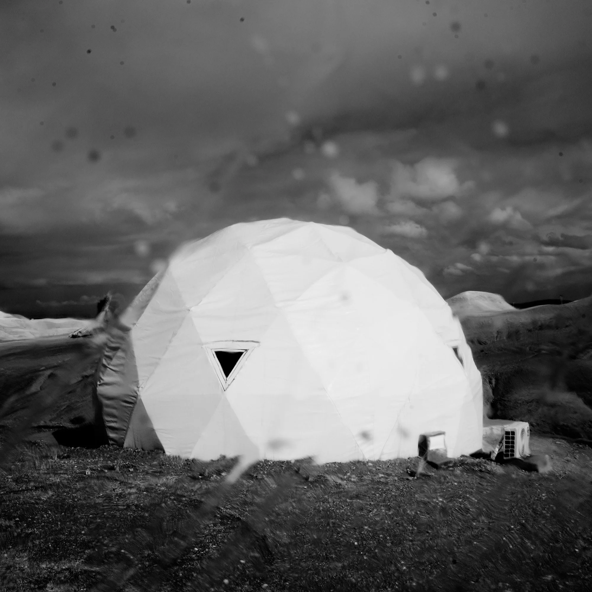 Orion dome Agafe desert