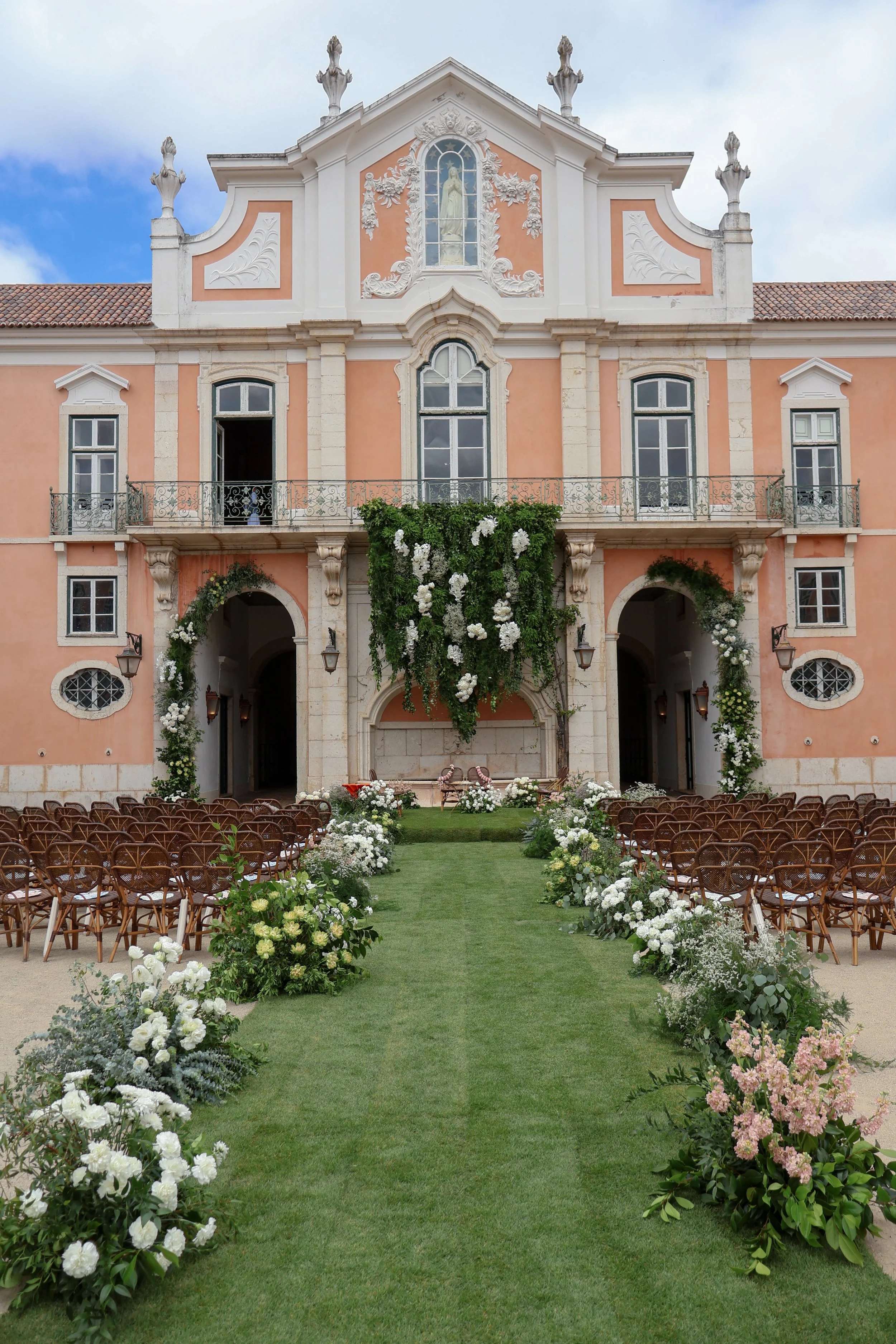 Portugal wedding, floral designer, Decorelle, creating elegant and bespoke floral designs for destination weddings
