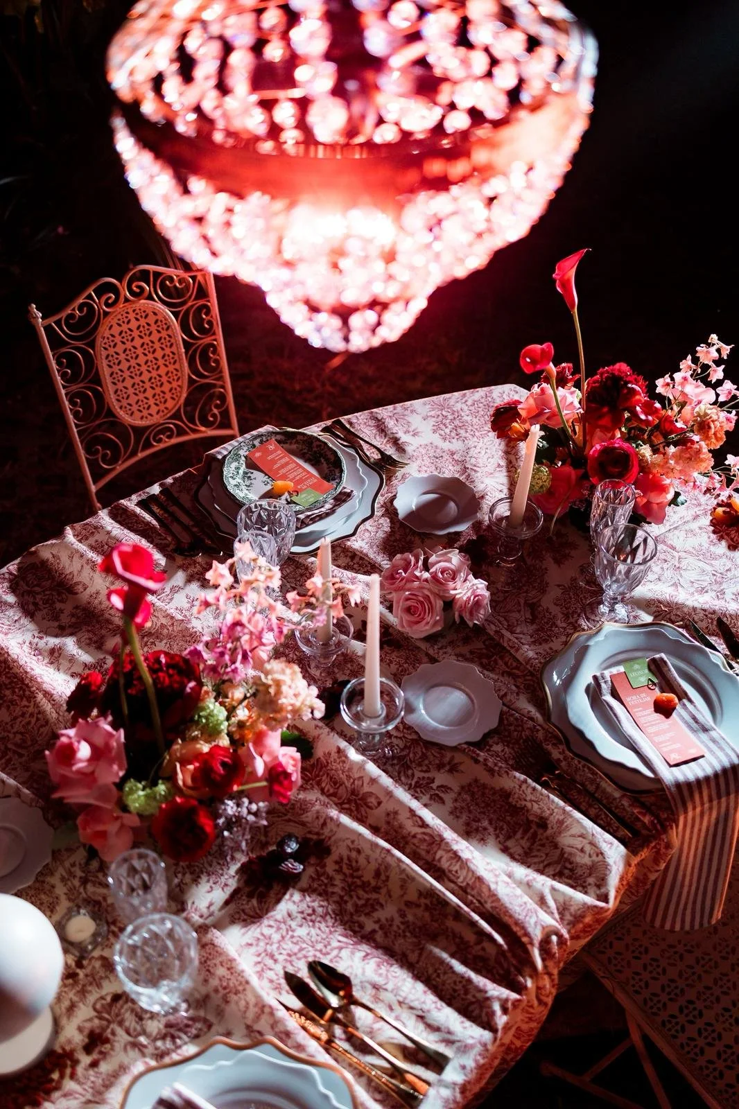 Portugal wedding, wedding florist, Época Florist, creating elegant and bespoke floral designs for destination weddings