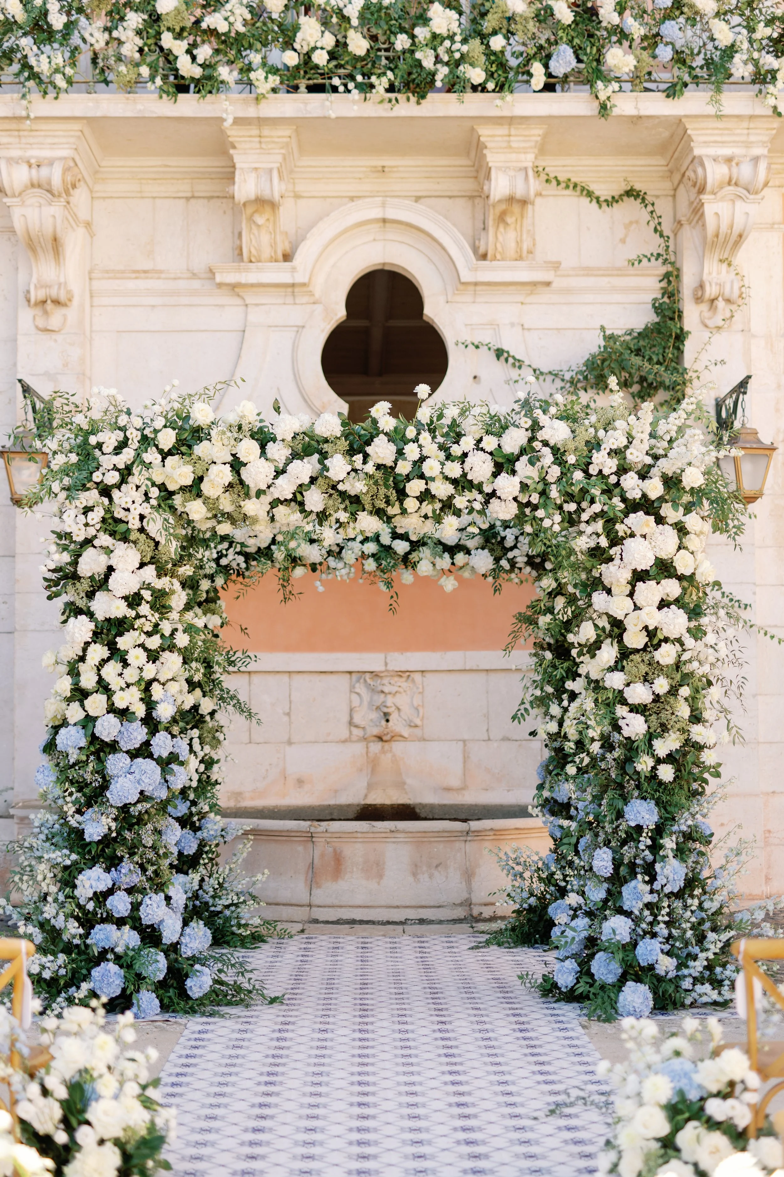 Portugal wedding, floral designer, Decorelle, creating elegant and bespoke floral designs for destination weddings