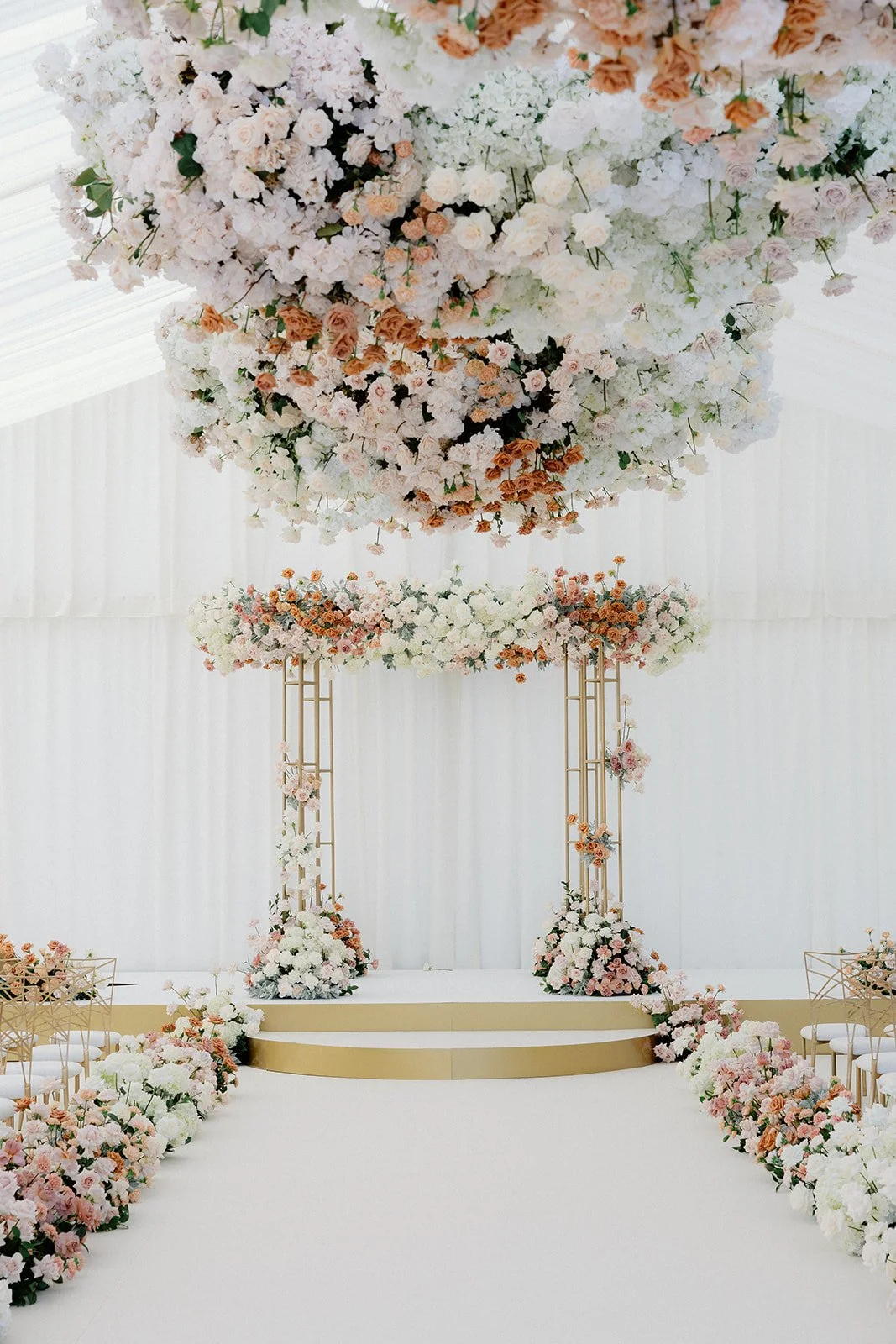 Portugal wedding, floral designer, Decorelle, creating elegant and bespoke floral designs for destination weddings