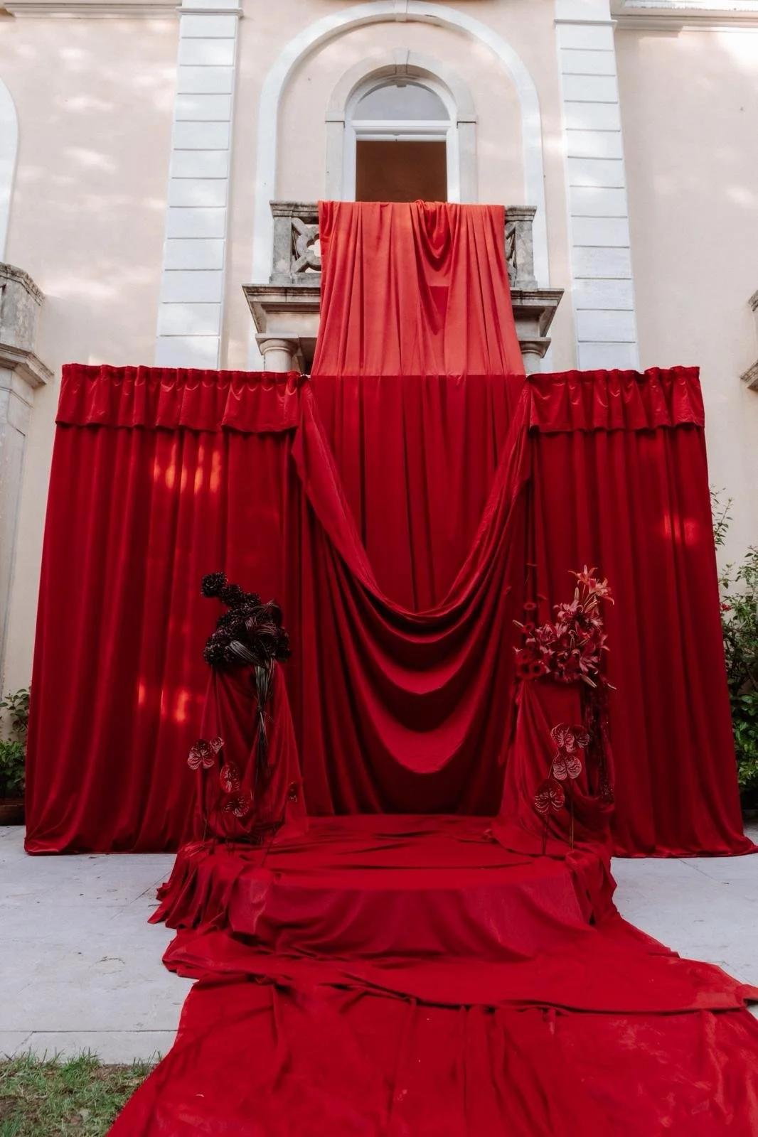 Portugal wedding, wedding florist, Época Florist, creating elegant and bespoke floral designs for destination weddings