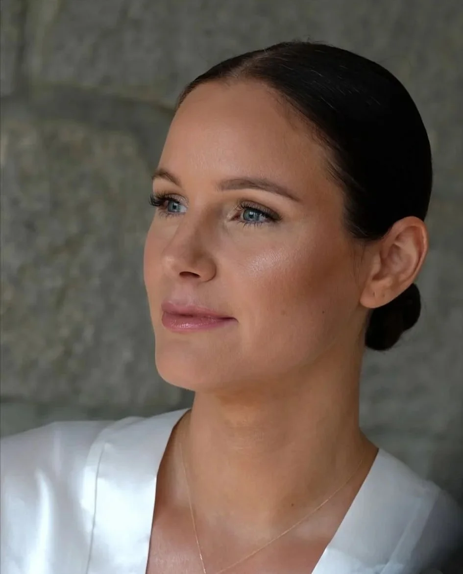 Portugal wedding, hair and makeup artist, José Félix Beauty, creating elegant and flawless bridal looks for destination weddings