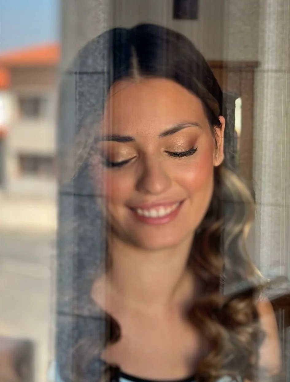 Portugal wedding, hair and makeup artist, José Félix Beauty, creating elegant and flawless bridal looks for destination weddings
