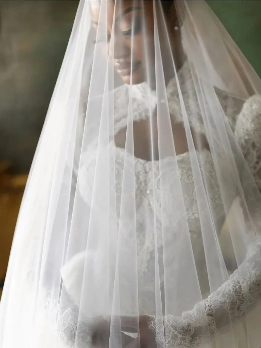 Bride era wedding inspiration in Portugal featuring emotional, intentional and elegant moments captured by top wedding professional