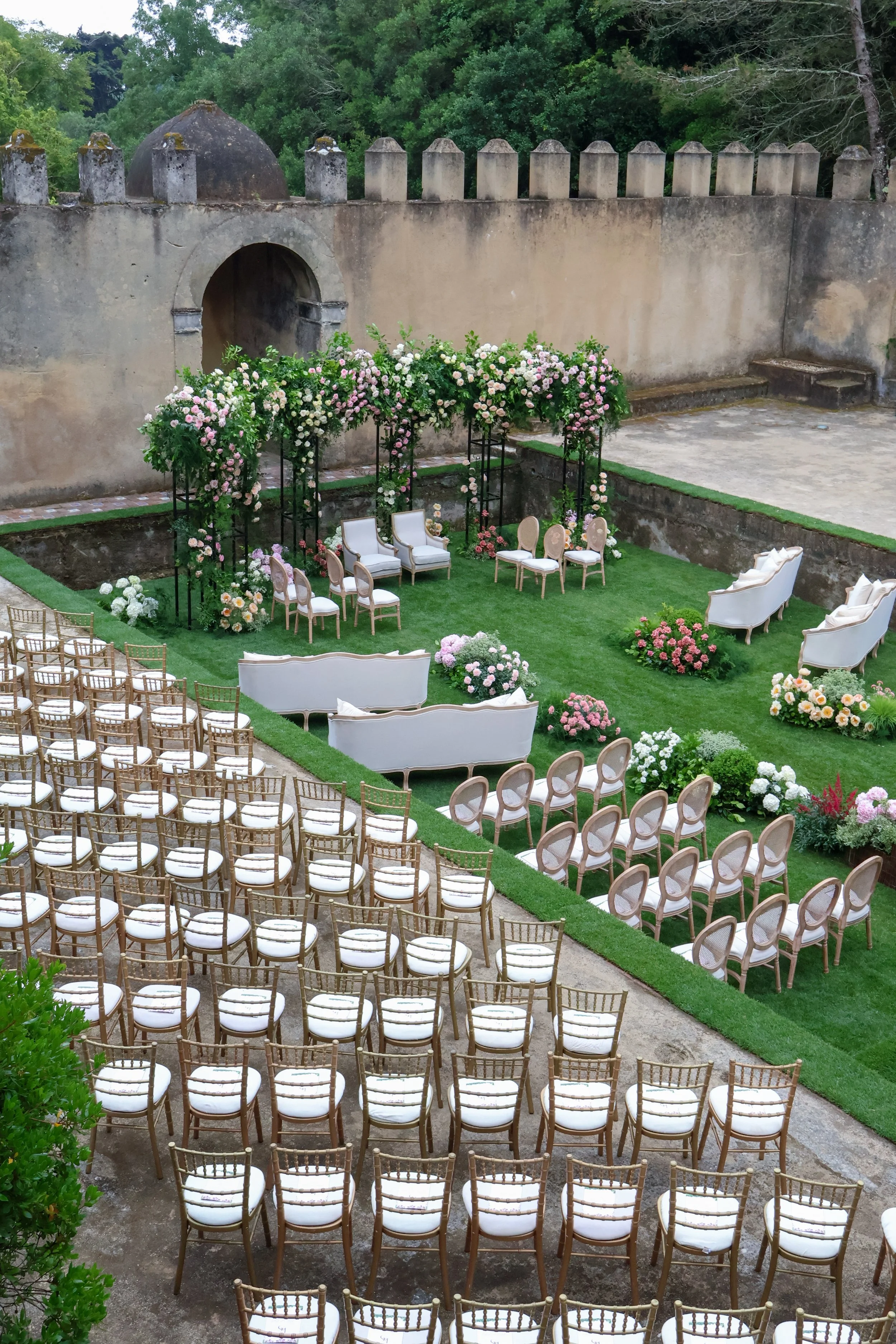 Portugal wedding, floral designer, Decorelle, creating elegant and bespoke floral designs for destination weddings
