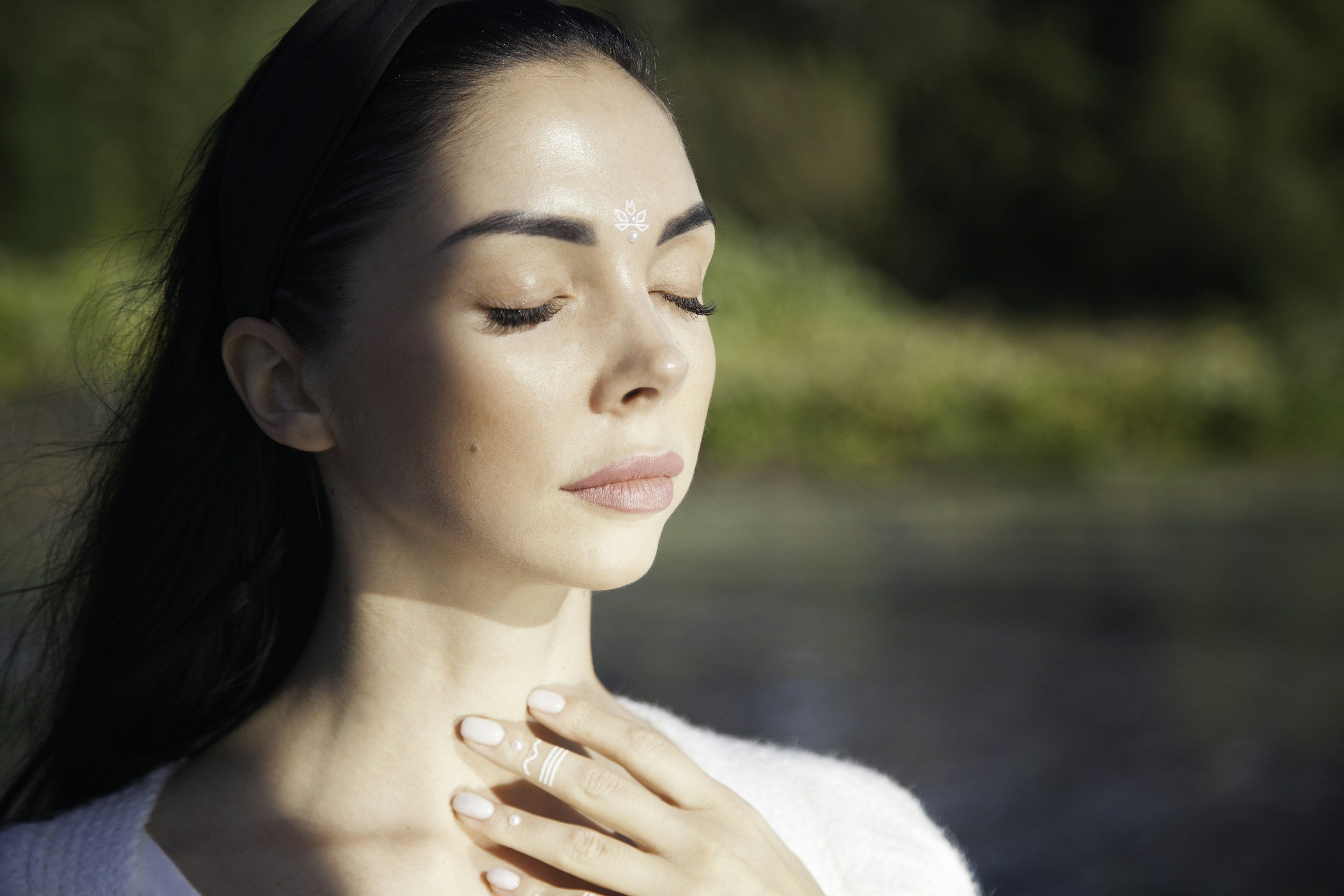 Thyroid Problems Are More Common in Women. Here's What to Watch For.