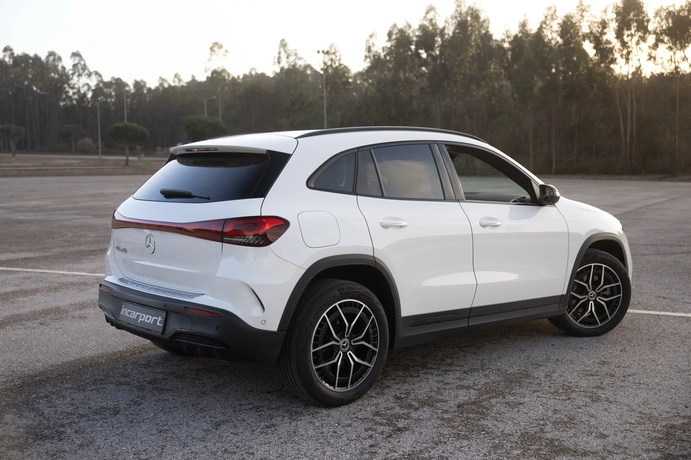 eqa-250-amg-05.jpg