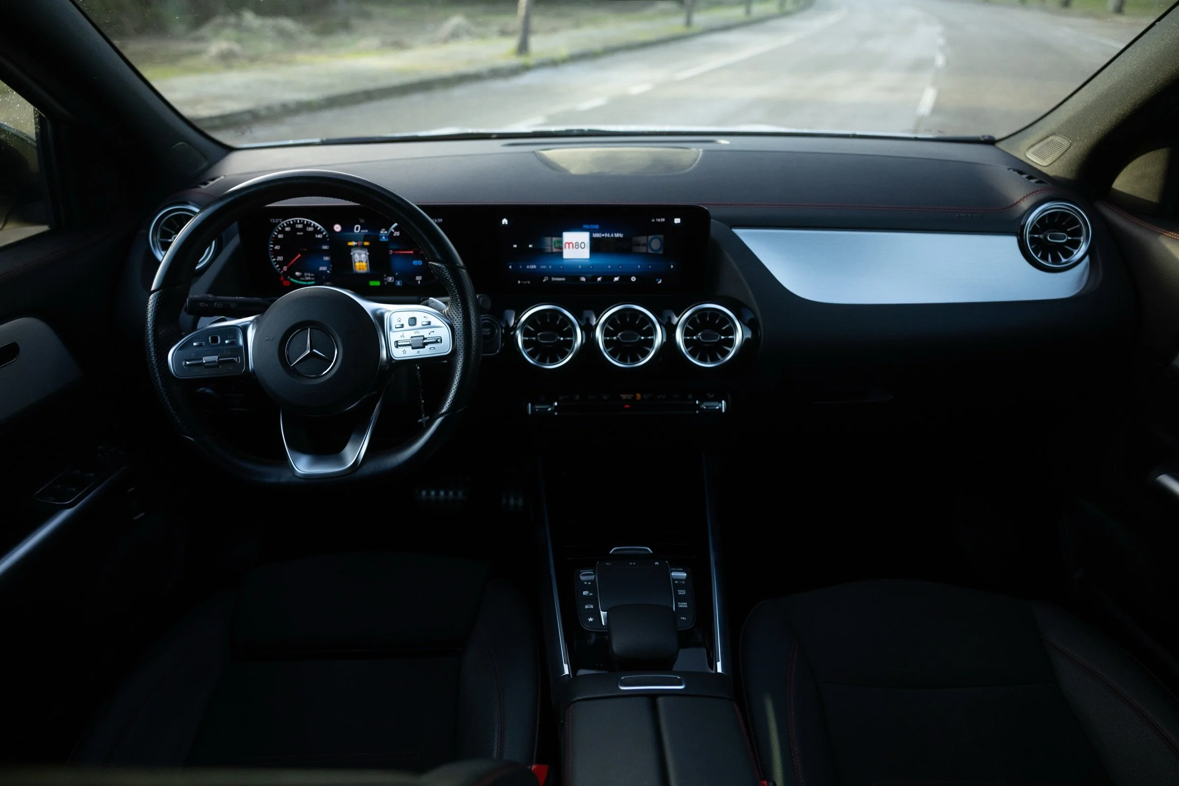 eqa-250-amg-08.jpg