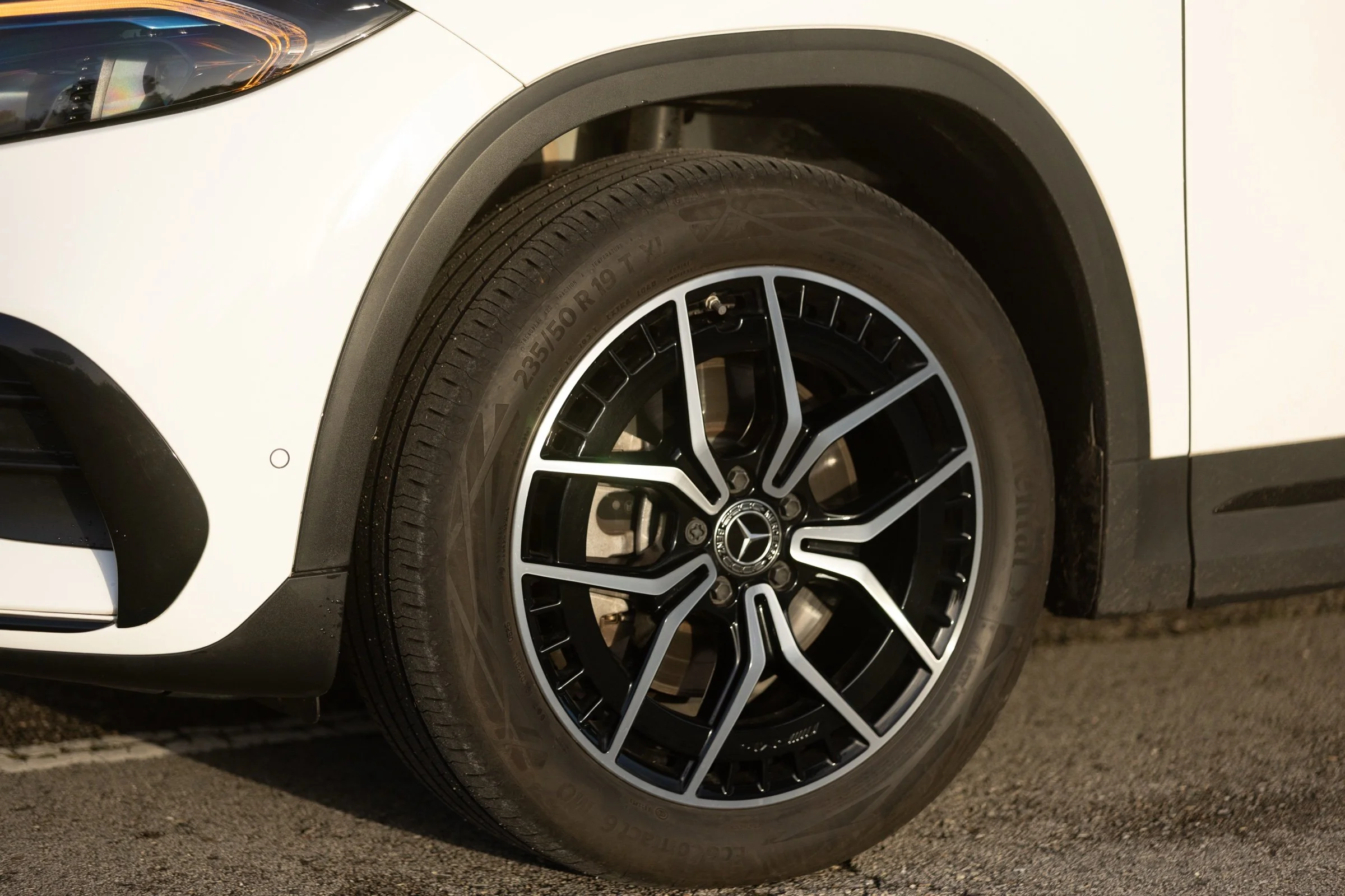 eqa-250-amg-07.jpg