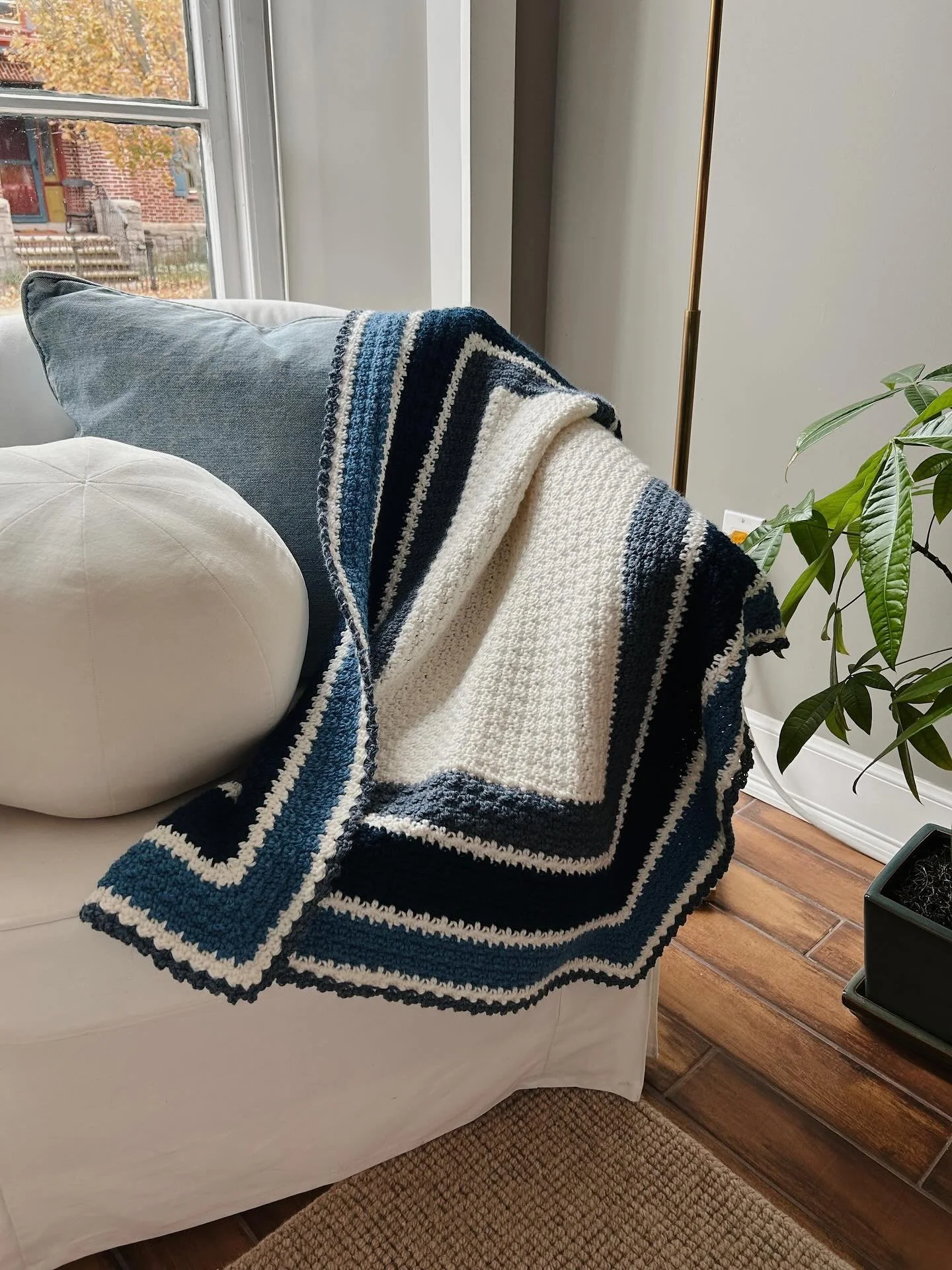 Another baby blanket commission, and this one was an absolute joy to make 🌊

This blanket was commissioned by someone who&rsquo;s giving it to a friend as a gift for her baby boy. She wanted it to be very nautical and ocean themed because the baby&r
