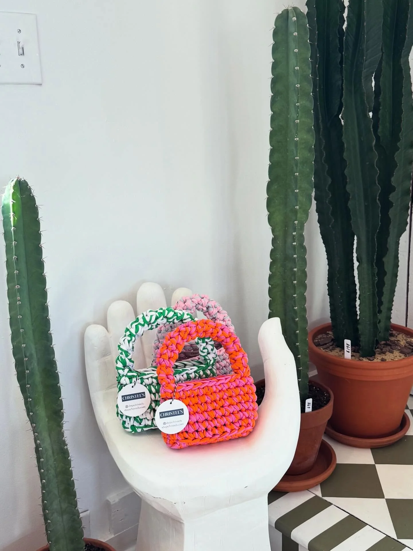 Big news 📣 My bags are now sold at @wildhartpaper in New Hope, PA 🧵 stop by this weekend and check them out 👀