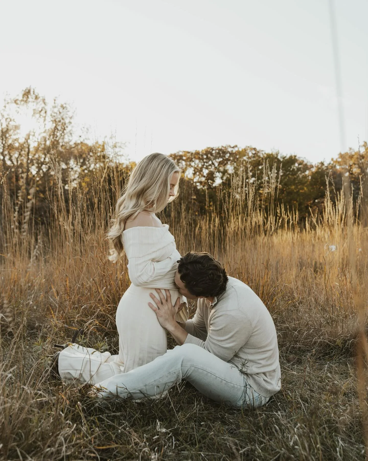 the three of them 🌙

keywords // Minnesota photographer, maternity photos, pregnancy announcement, maternity session, photo inspiration, family photos, couples goals, Midwest based photographer, travel photographer