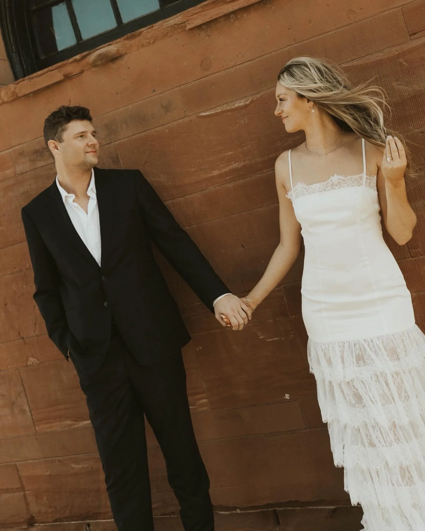 a classy engagement session with m&amp;s 🍸✨🖤

associate for @annalisephotography_ 
//Minnesota photographer, minnesota bride, Minnesota weddings, luxury wedding photographer, timeless engagement photos, 2027 bride, minnesota wedding vendor