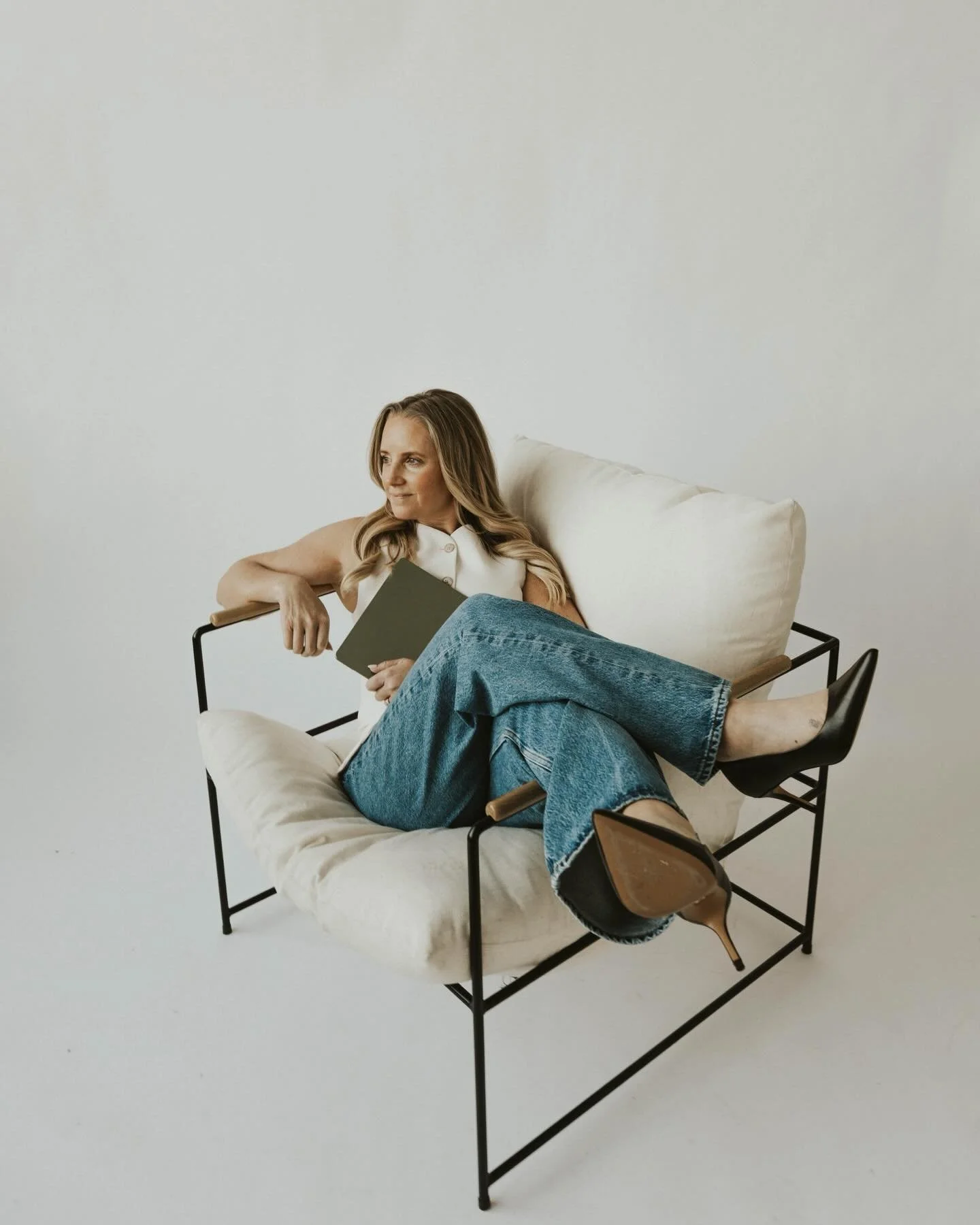 branding founded in faith 🕊️✨

minnesota photographer, branding photos, pose ideas, Christian photographer, faith based branding, wedding photographer, branding photos,  branding inspiration, studio photoshoot, business headshots, Christian business