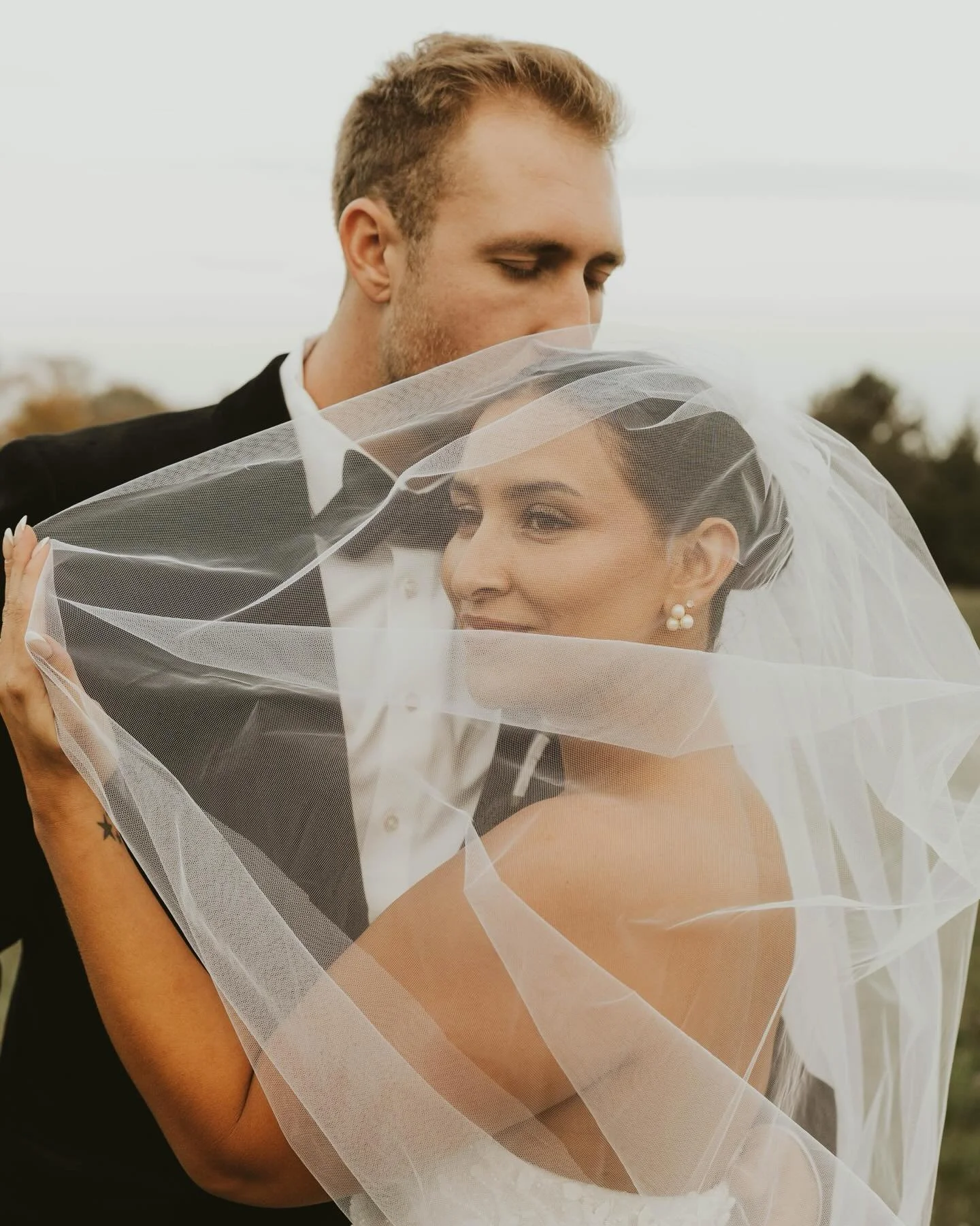 yes to forever 🕊️

// second for @frombwithlove 
wedding photographer, elopement photographer, travel photographer, wedding portraits, 2026 bride, minnesota bride, midwest photographer, lapointe, cinematic wedding photographer