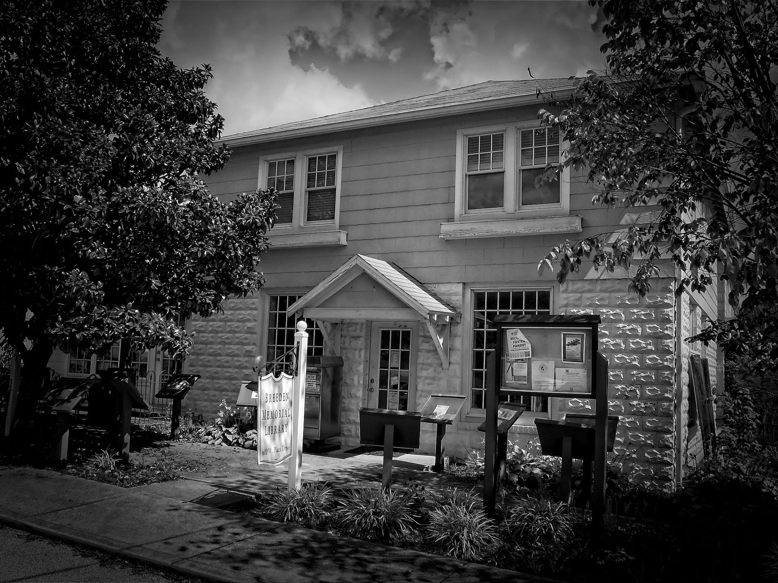 Breeden Memorial Library at Leavenworth